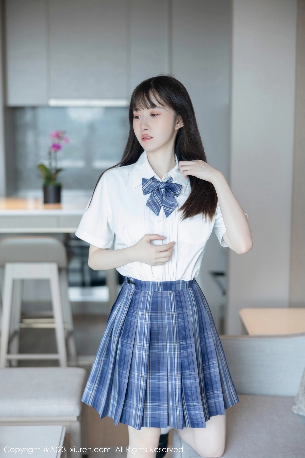 [XiuRen]高清写真图 2023.06.29 No.6993 林悠悠 格子裙美腿