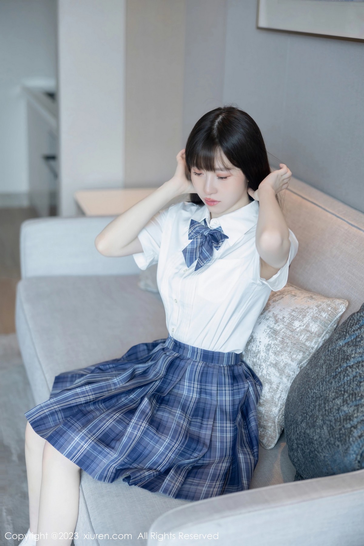[XiuRen]高清写真图 2023.06.29 No.6993 林悠悠 格子裙美腿