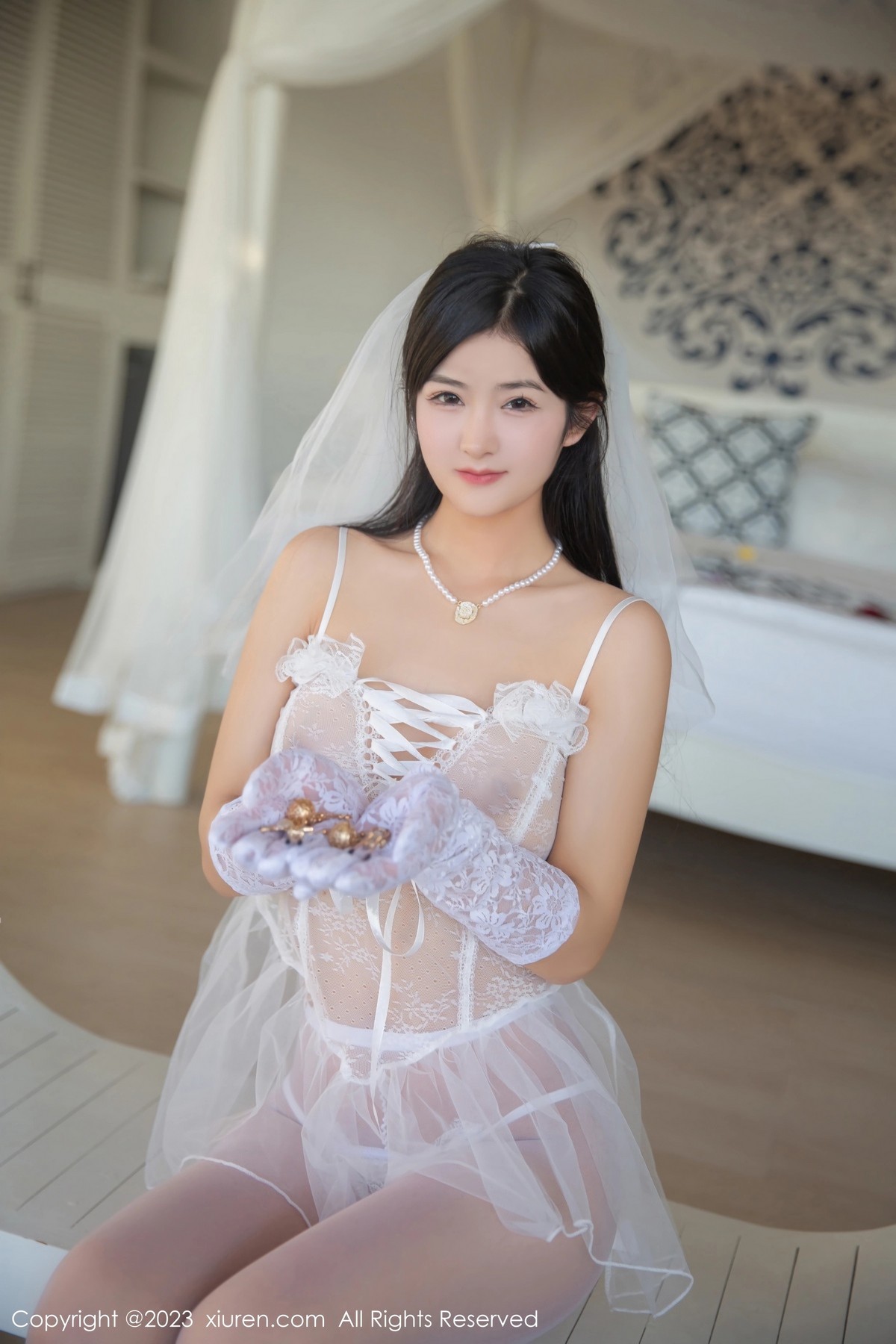 [XiuRen]高清写真图 2023.06.29 No.6994 谭小灵 婚纱美腿