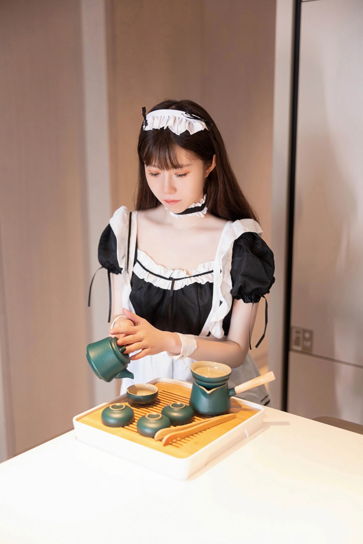 [XiuRen]高清写真图 2023.07.06 No.7034 林悠悠 黑丝美腿