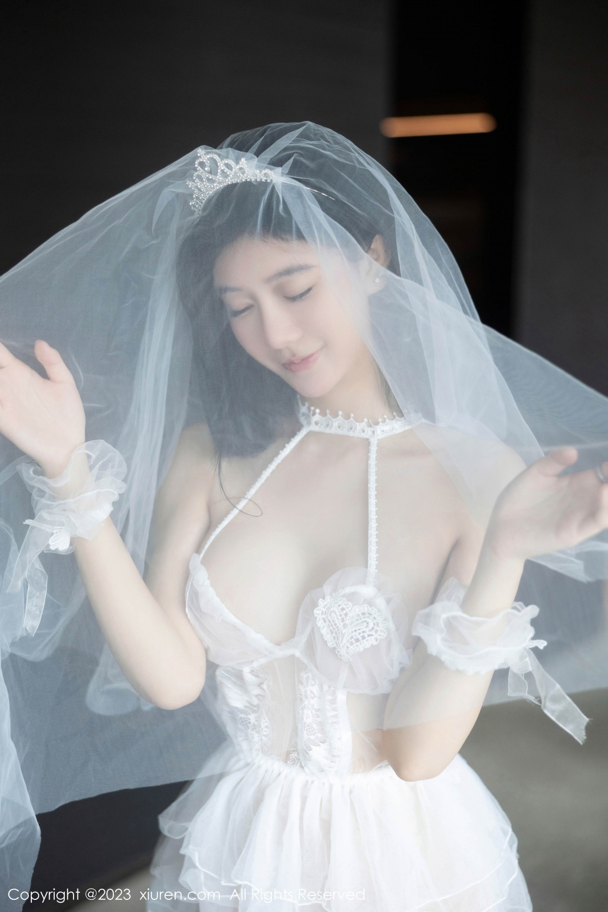 [XiuRen]高清写真图 2023.07.31 No.7165 幼幼 婚纱丝袜