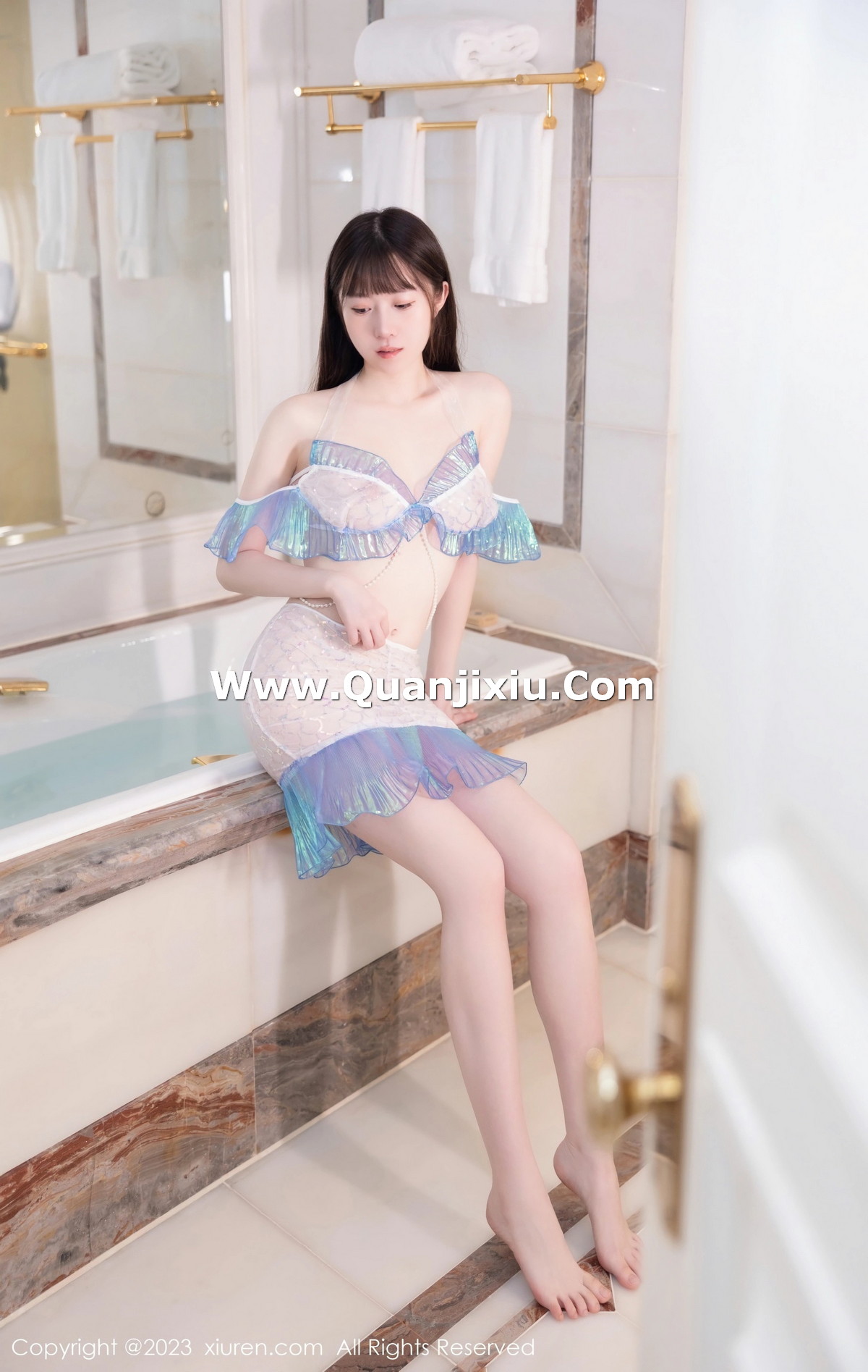 [XiuRen]高清写真图 2023.08.02 No.7173 林悠悠 短裙美腿