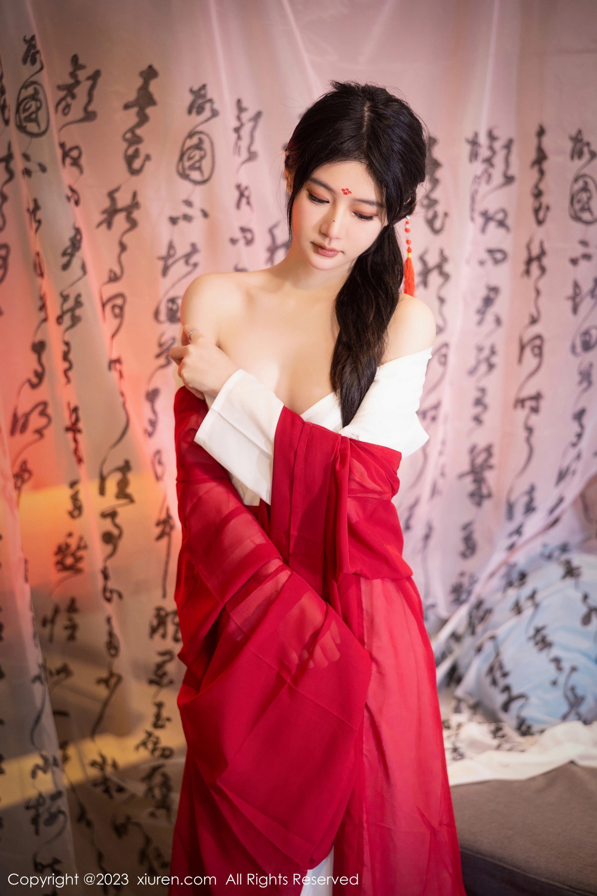 [XiuRen]高清写真图 2023.08.04 No.7192 幼幼 古装美腿