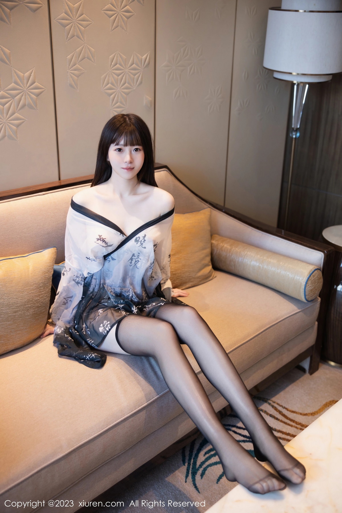 [XiuRen]高清写真图 2023.09.28 No.7459 林悠悠 黑丝美腿