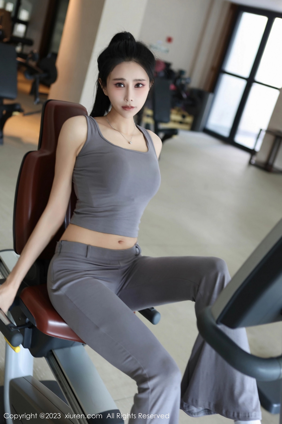 [XiuRen]高清写真图 2023.10.16 No.7512 草莓mm 运动美腿