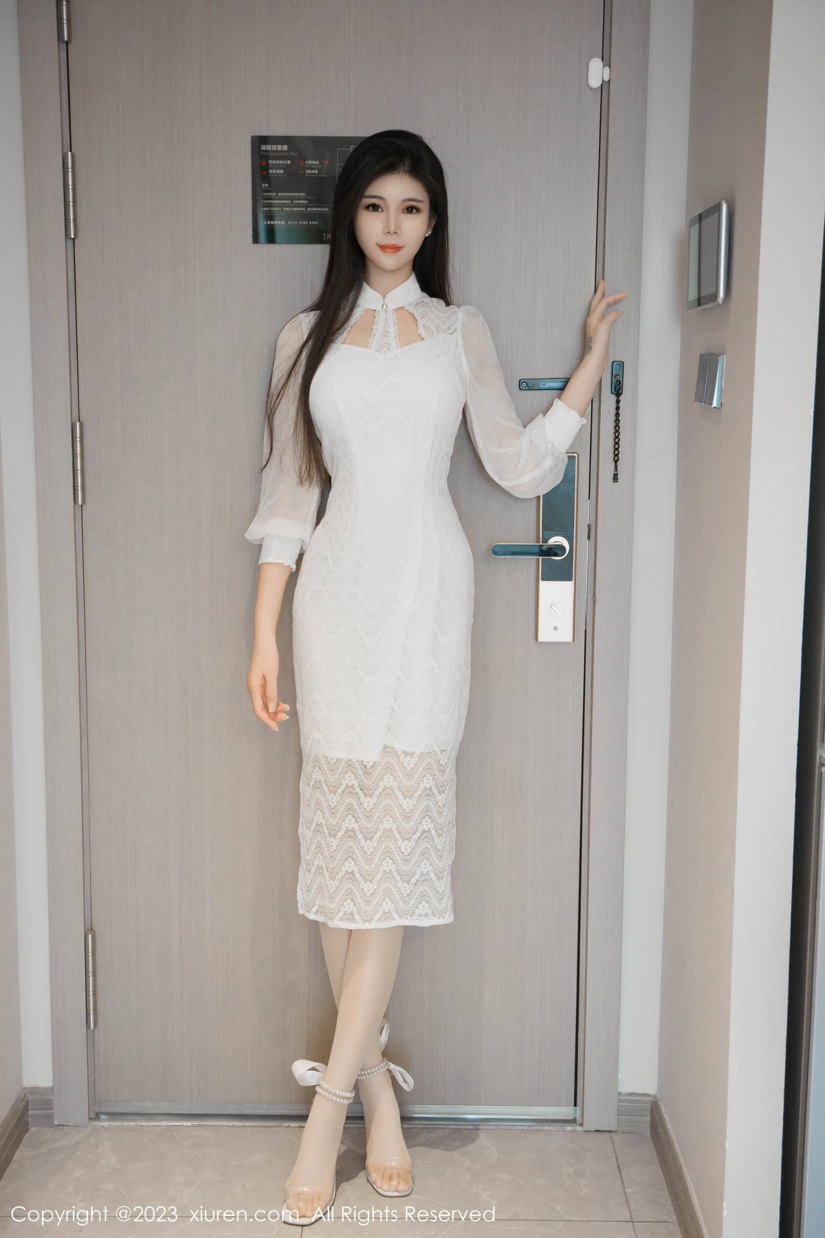 [XiuRen]高清写真图 2023.10.25 No.7559 雪糕CiCi 旗袍美臀