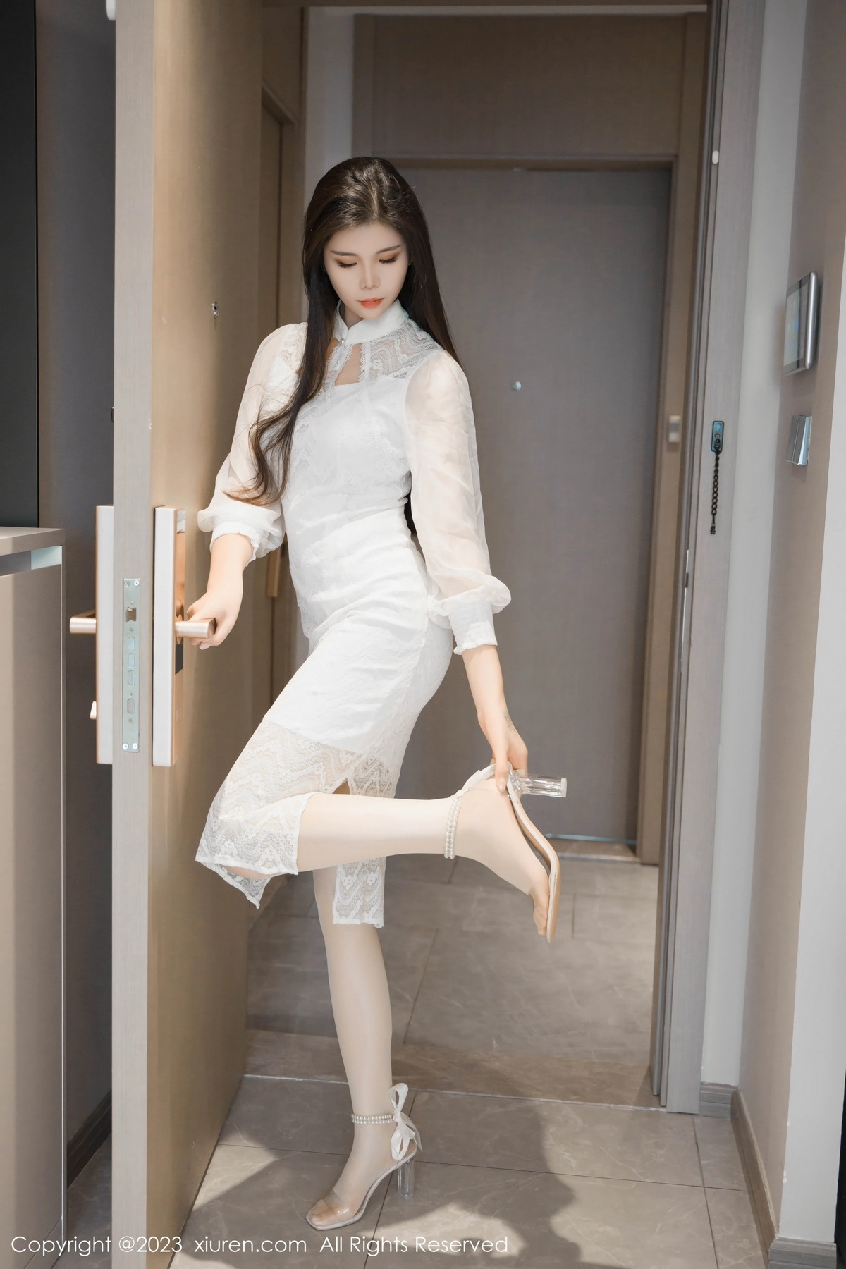 [XiuRen]高清写真图 2023.10.25 No.7559 雪糕CiCi 旗袍美臀