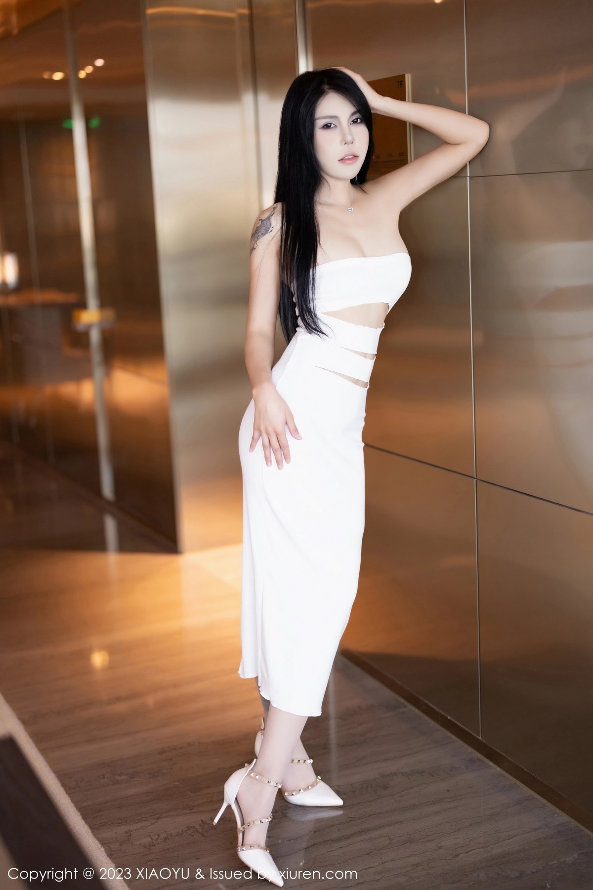 [XIAOYU]高清写真图 2023.11.07 VOL.1141 金纯一 美腿长裙