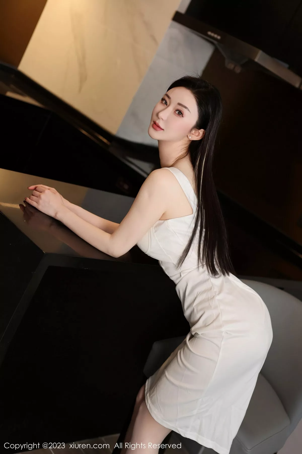 [XiuRen]高清写真图 2023.12.04 No.7756 田兮白 丰腴美臀