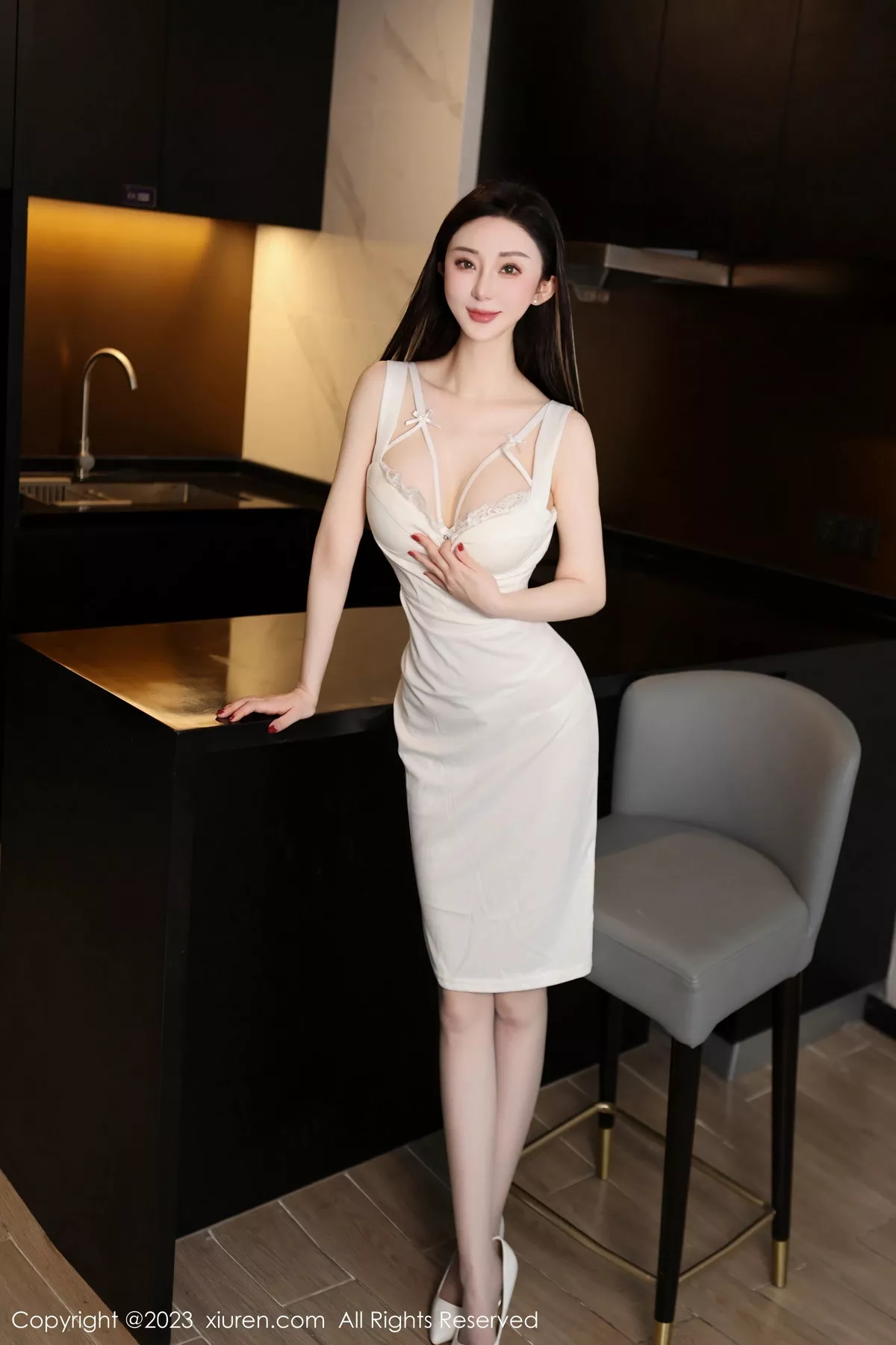 [XiuRen]高清写真图 2023.12.04 No.7756 田兮白 丰腴美臀