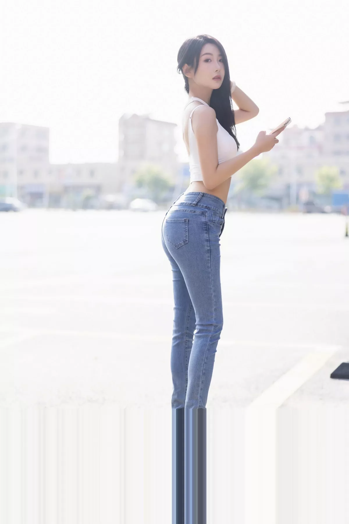 [XiuRen]高清写真图 2023.12.08 No.7781 苏苏阿 时尚牛仔裤