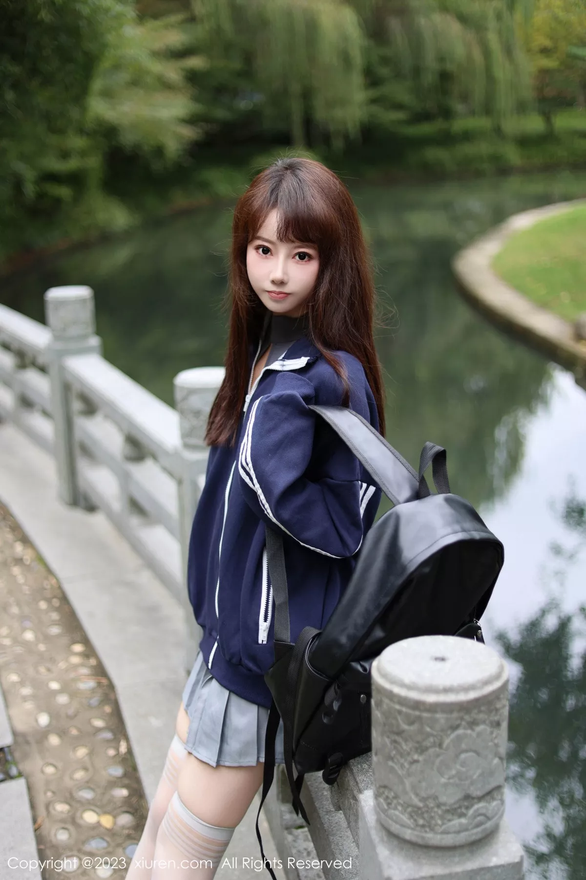 [XiuRen]高清写真图 2023.12.08 No.7784 韩系学妹 短裙美腿