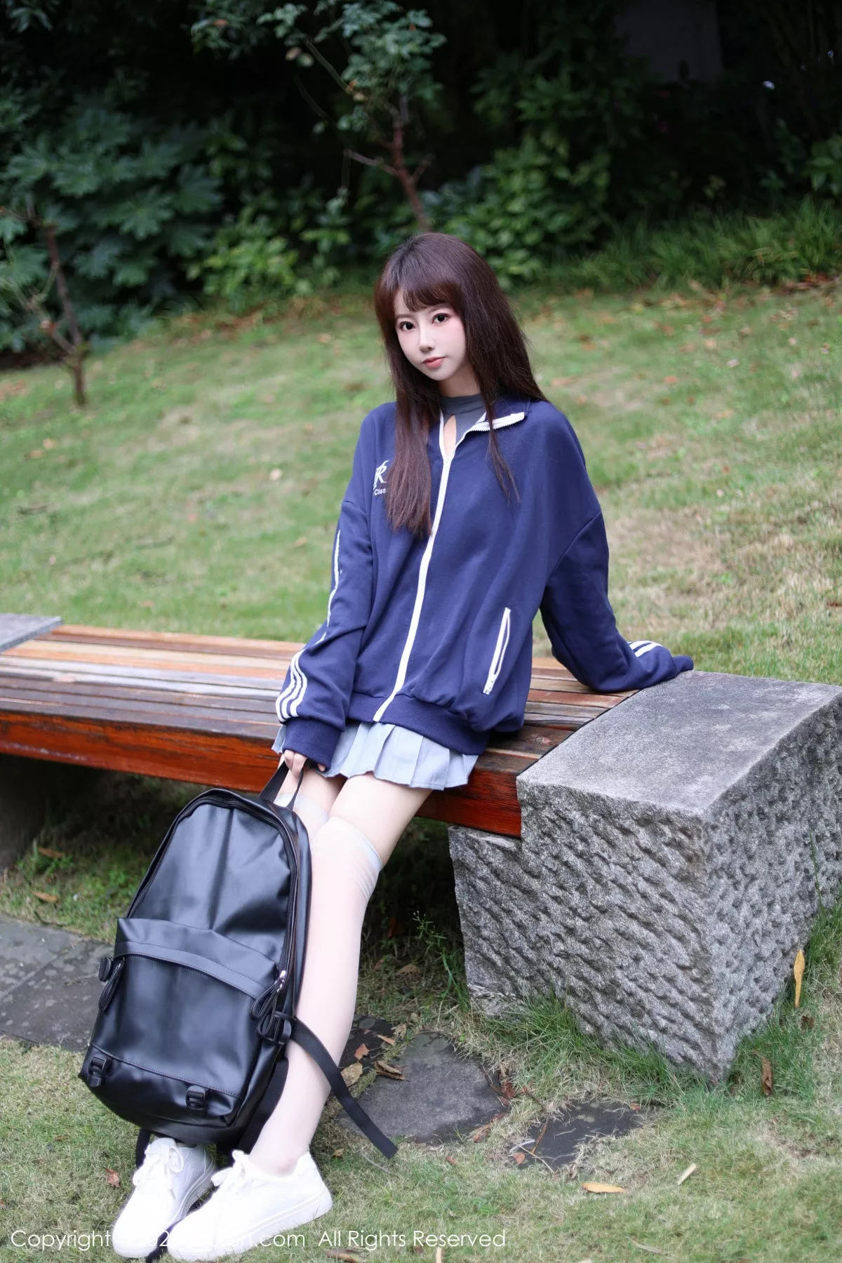 [XiuRen]高清写真图 2023.12.08 No.7784 韩系学妹 短裙美腿
