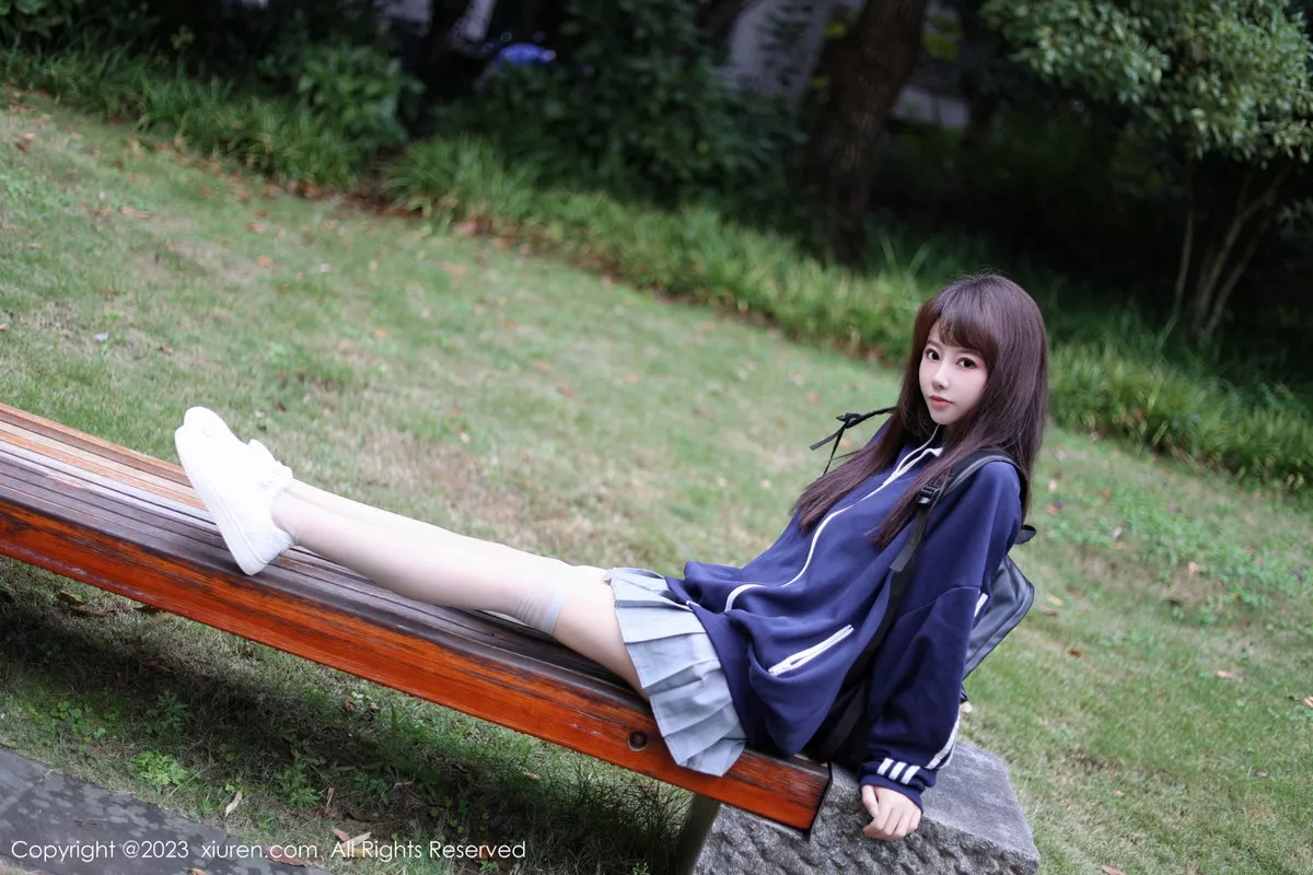 [XiuRen]高清写真图 2023.12.08 No.7784 韩系学妹 短裙美腿