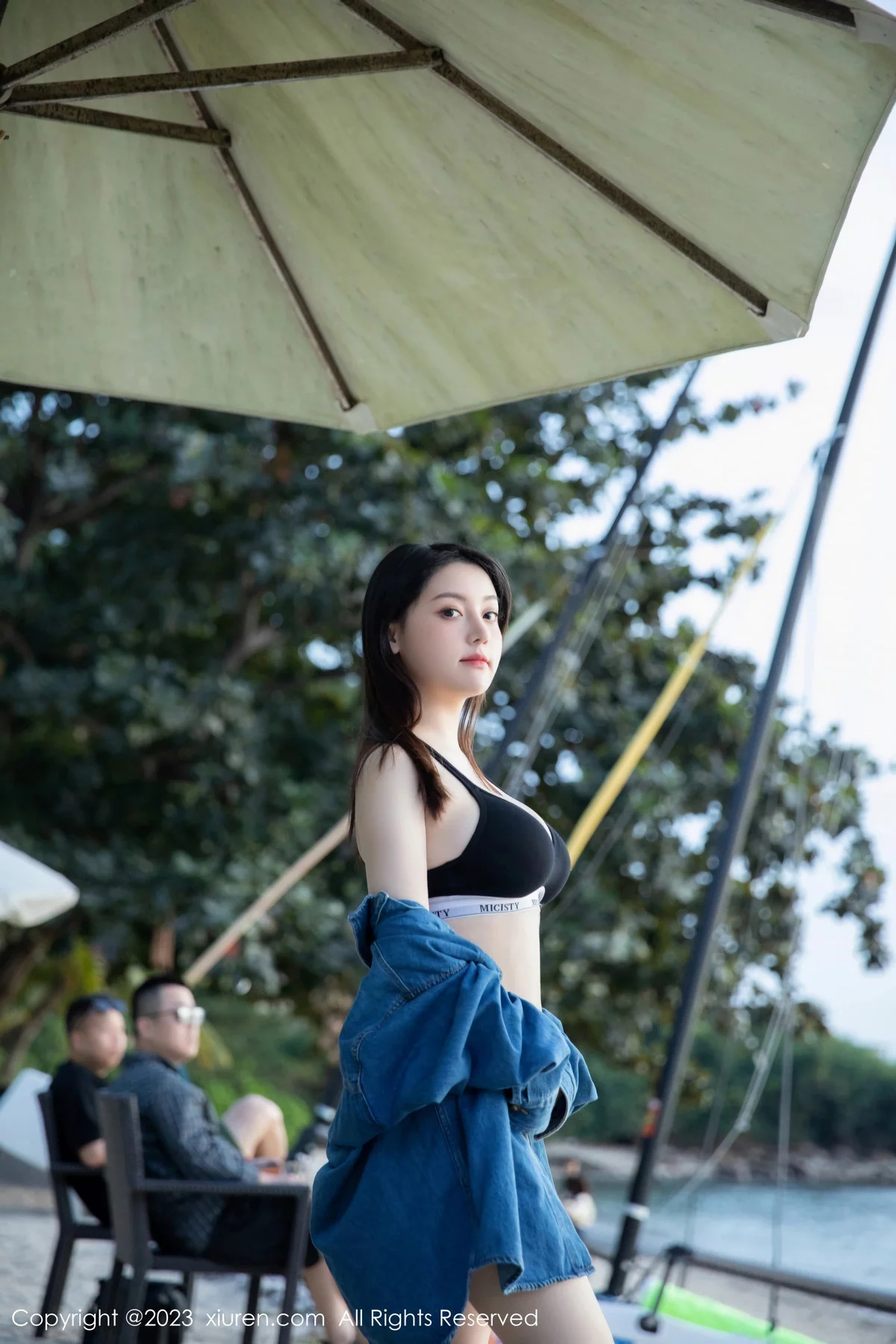 [XiuRen]高清写真图 2023.12.29 No.7893 谭小灵 丝袜美腿