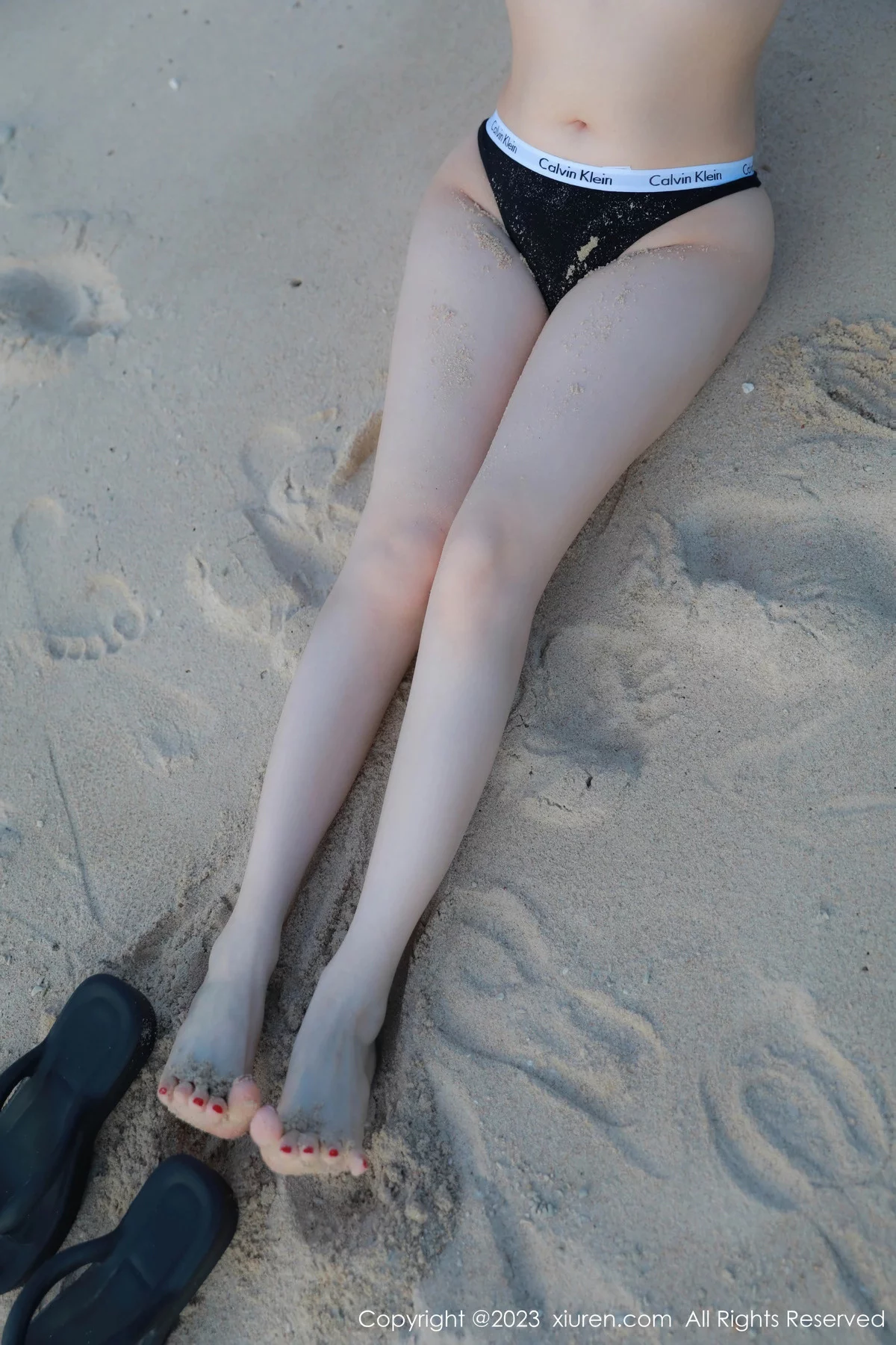 [XiuRen]高清写真图 2023.12.29 No.7893 谭小灵 丝袜美腿