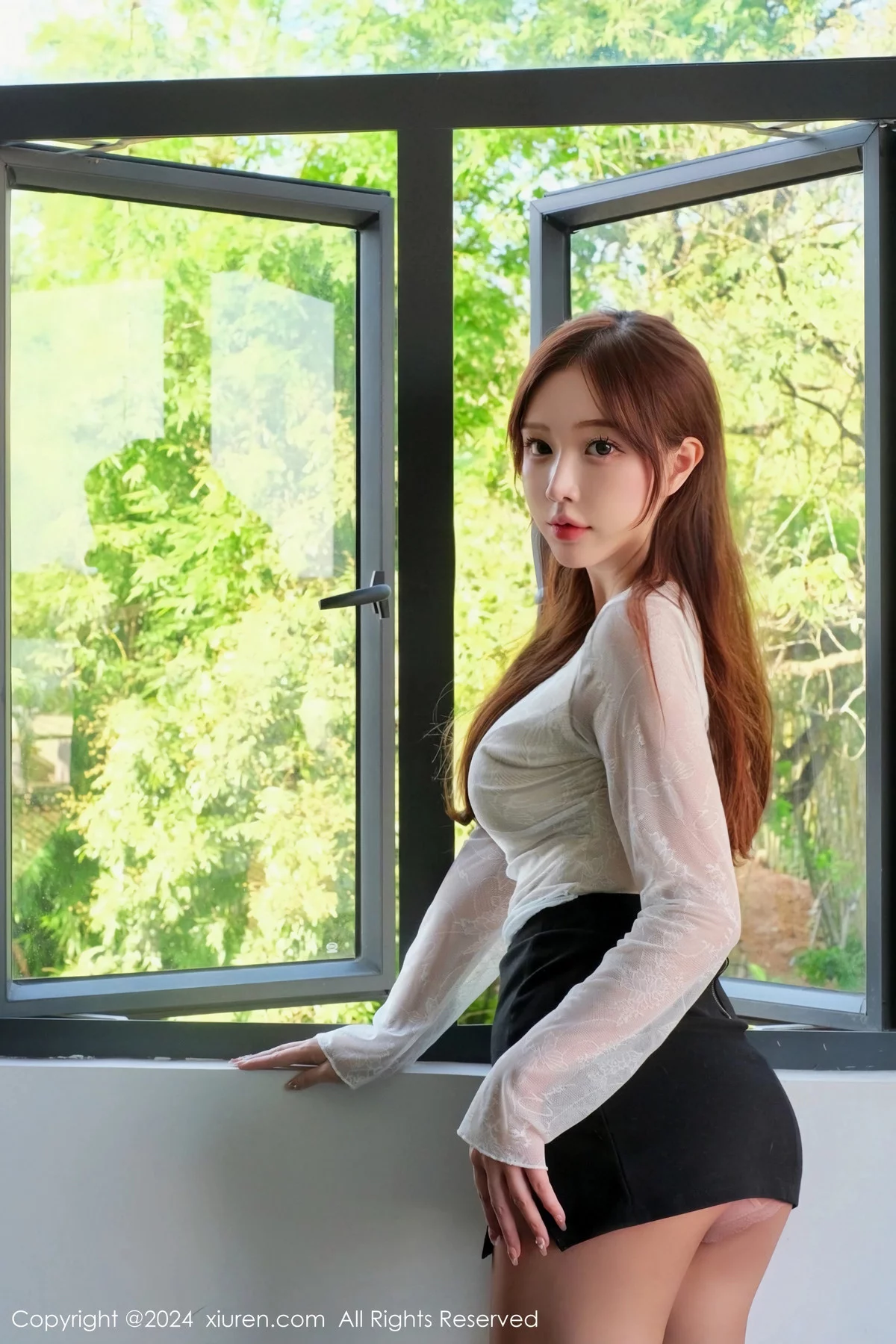 [XiuRen]高清写真图 2024.01.02 No.7895 LindaLinda 短裙美腿