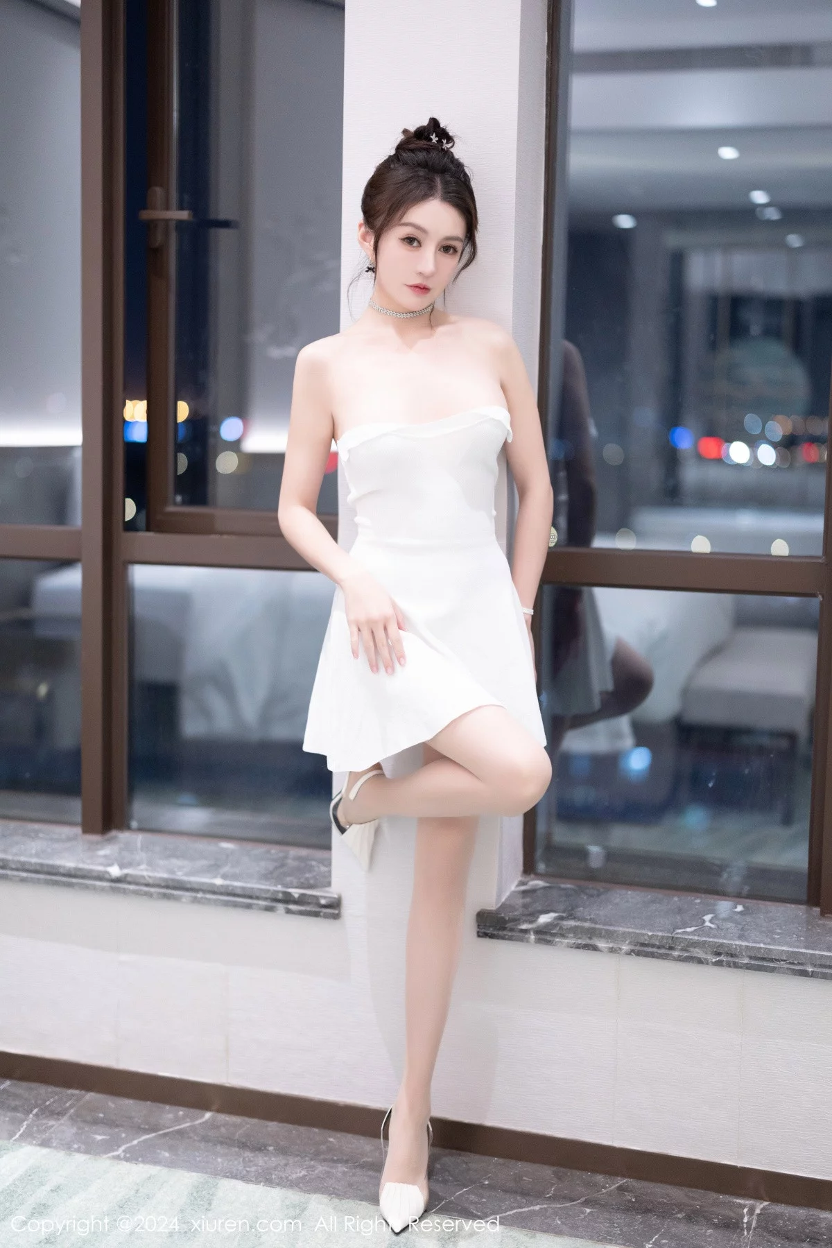 [XiuRen]高清写真图 2024.01.08 No.7927 唐宁宁 美腿妩媚