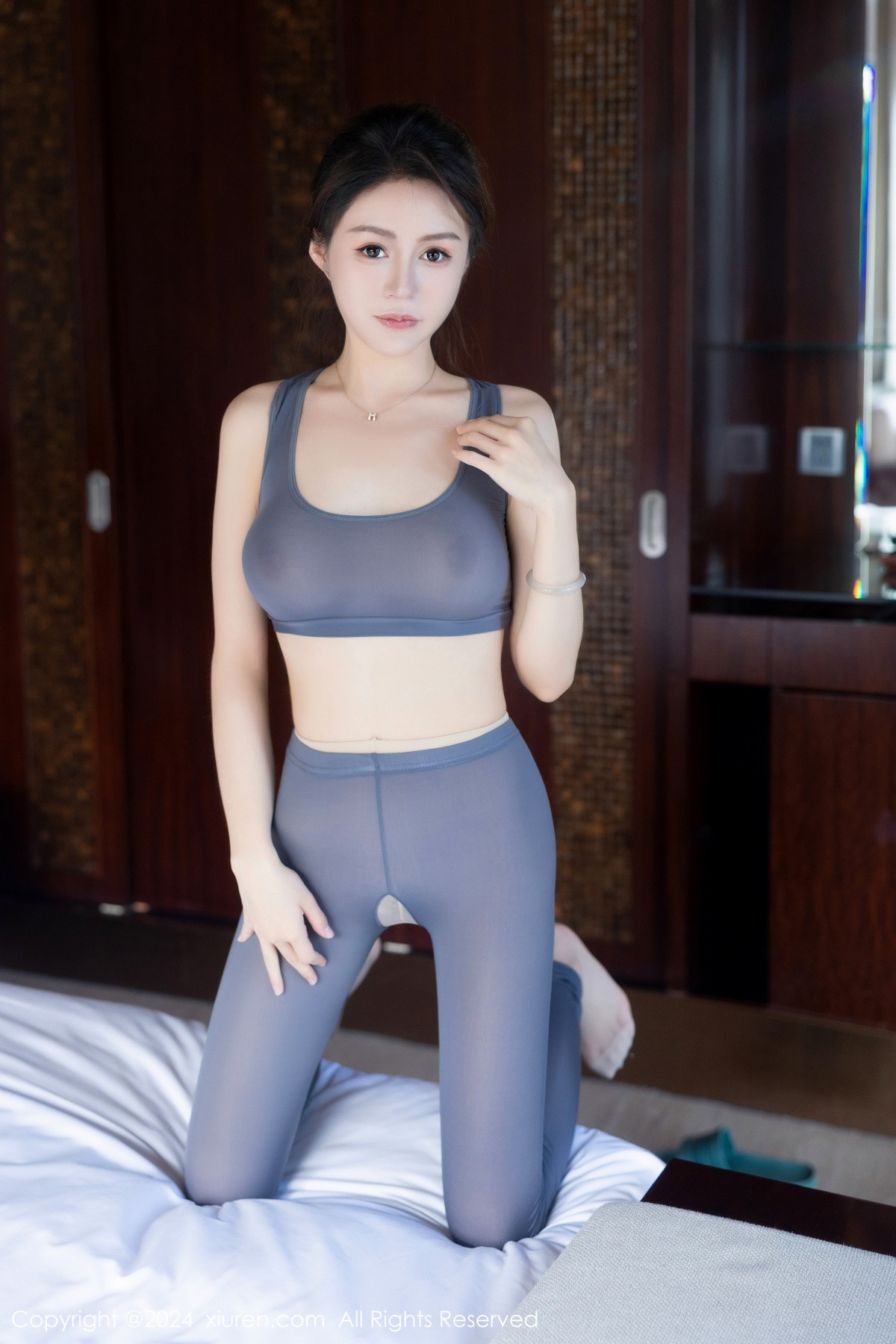 [XiuRen]高清写真图 2024.01.22 No.7999 林幼一 瑜伽服美腿
