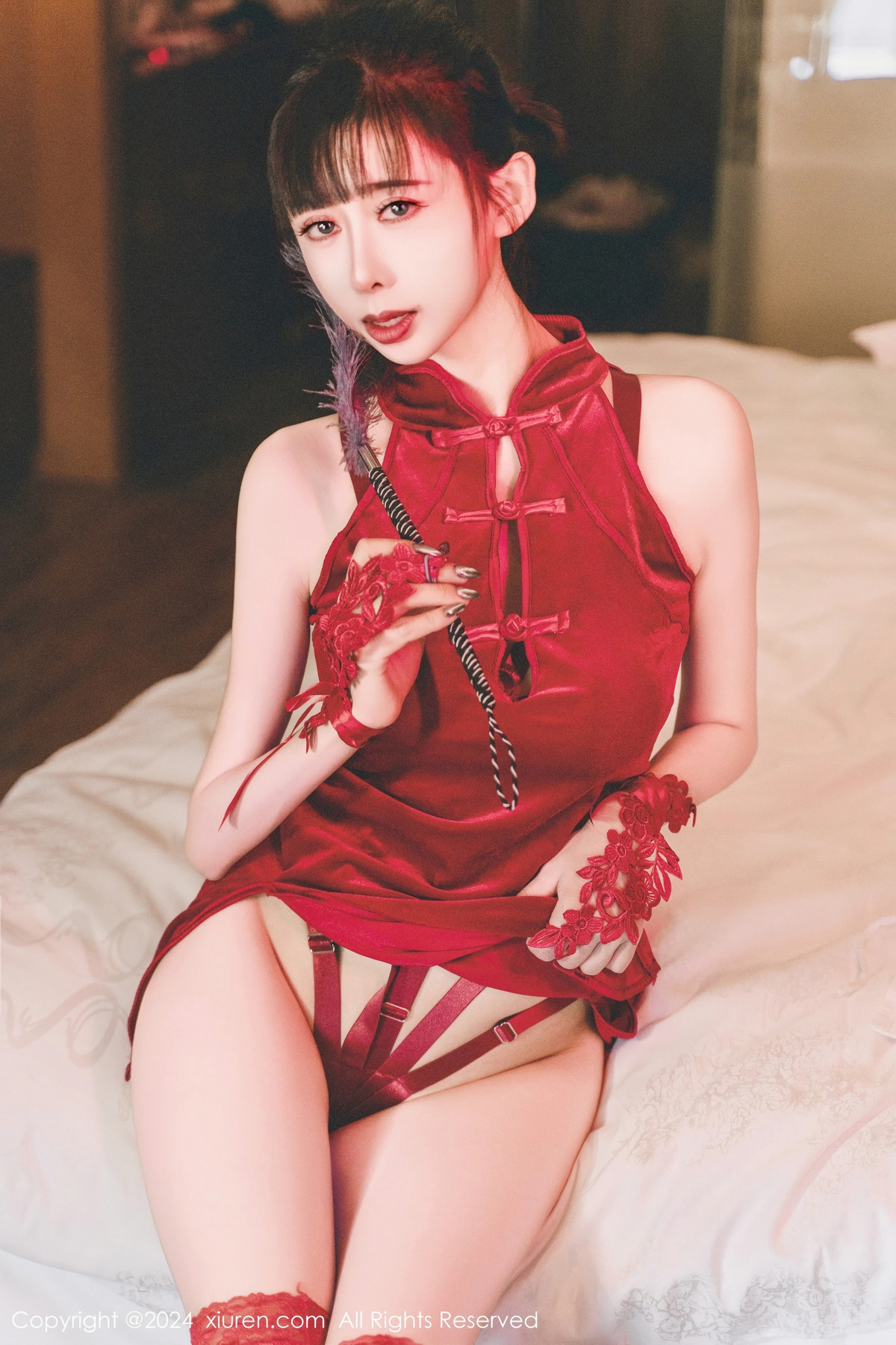 [XiuRen]高清写真图 2024.02.01 No.8047 宝宝甜 新人旗袍