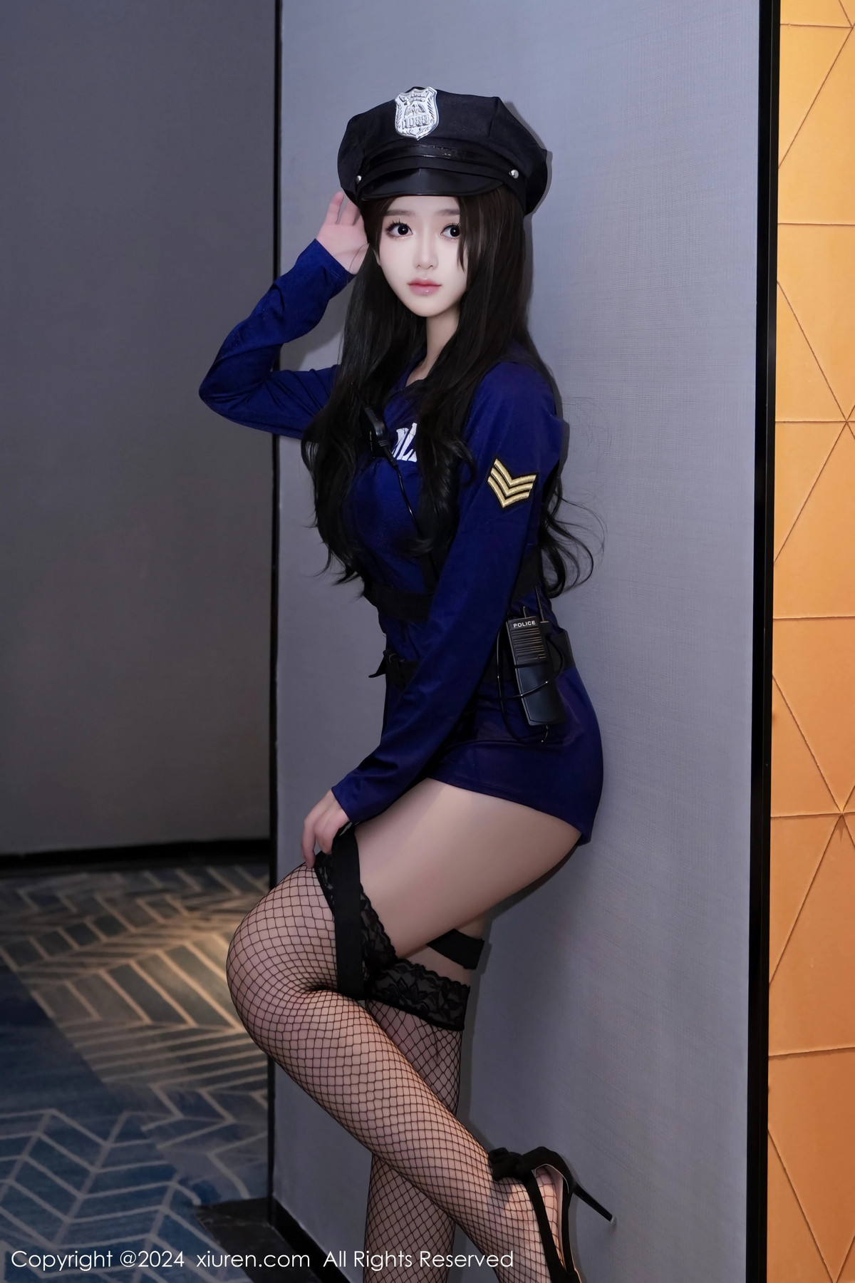 [XiuRen]高清写真图 2024.02.05 No.8066 奶茶味的包子 新人美腿