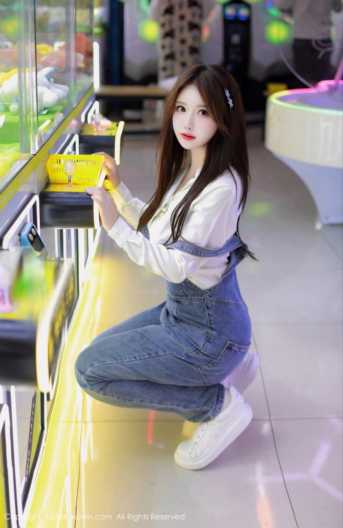[XiuRen]高清写真图 2024.02.07 No.8087 小薯条nienie 美腿性感