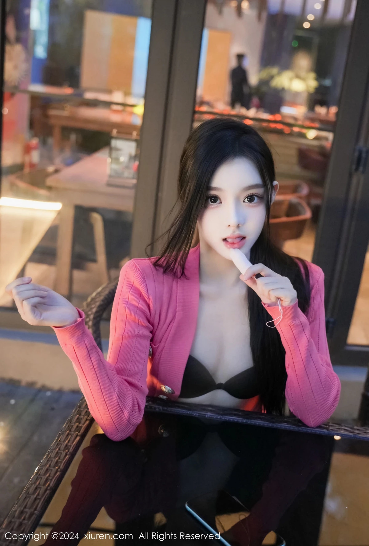 [XiuRen]高清写真图 2024.02.08 No.8091 龙雪儿 牛仔裤美臀