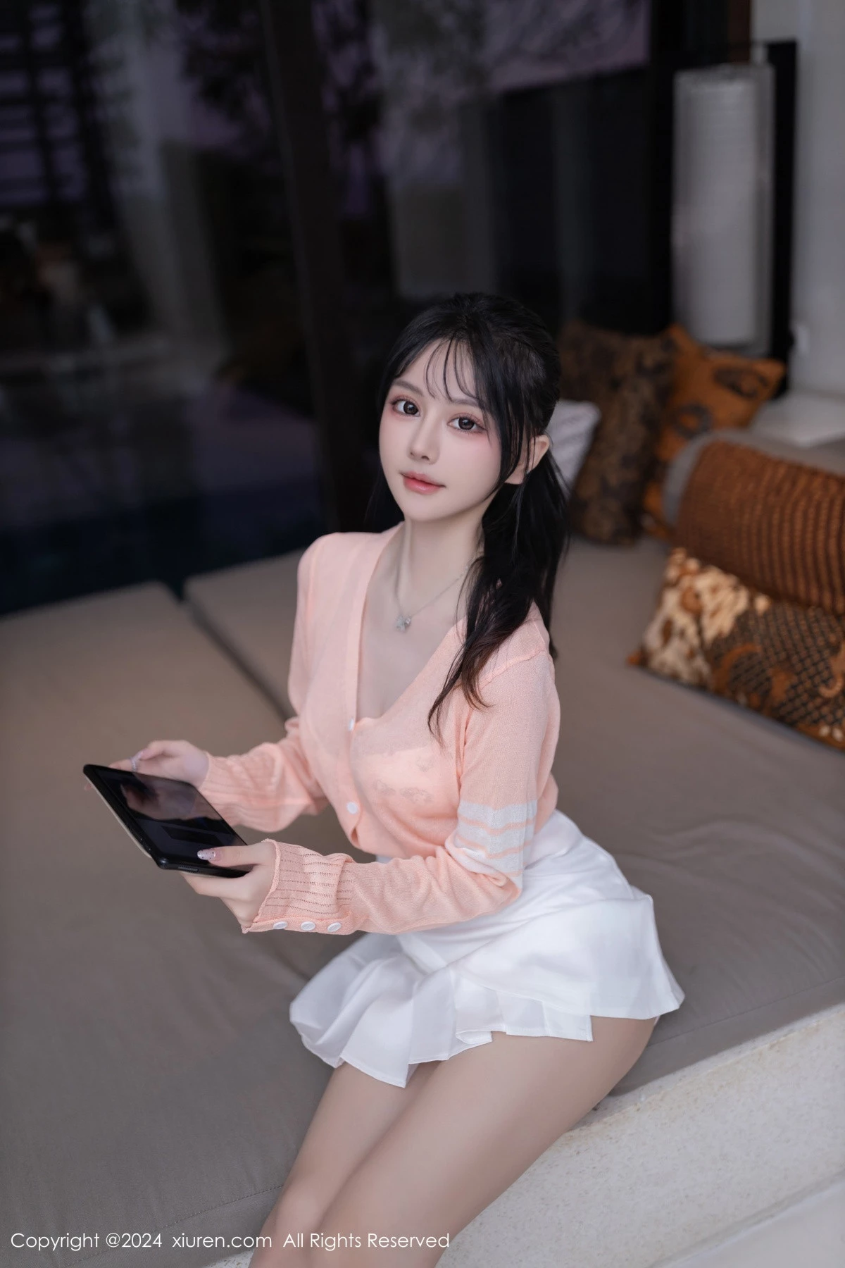 [XiuRen]高清写真图 2024.02.23 No.8138 幼幼 性感美腿