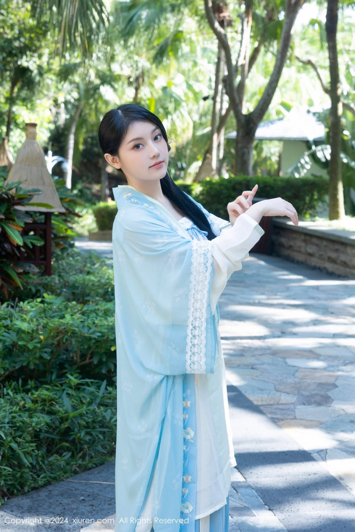 [XiuRen]高清写真图 2024.02.23 No.8137 豆瓣酱 模特合集