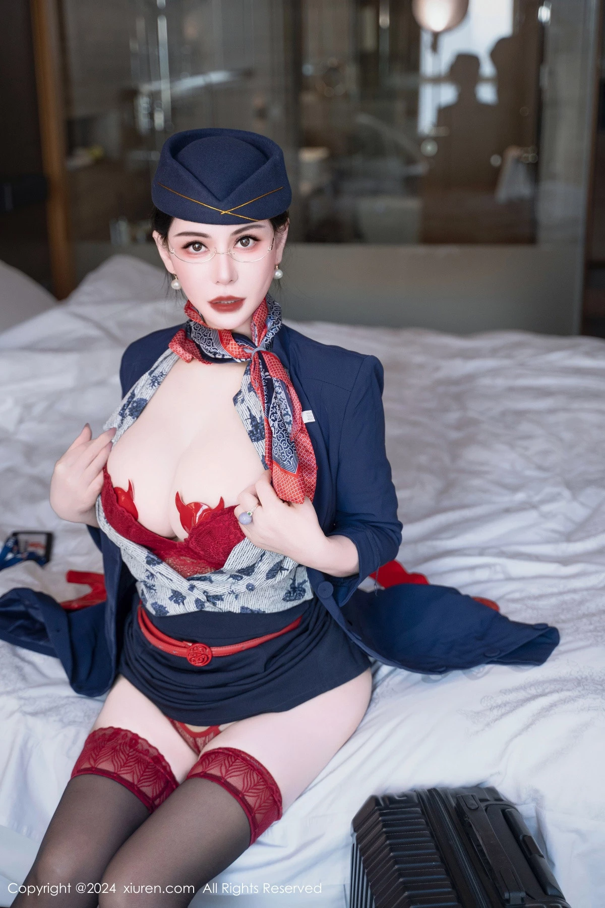 [XiuRen]高清写真图 2024.03.19 No.8253 悦悦姐 黑丝美臀