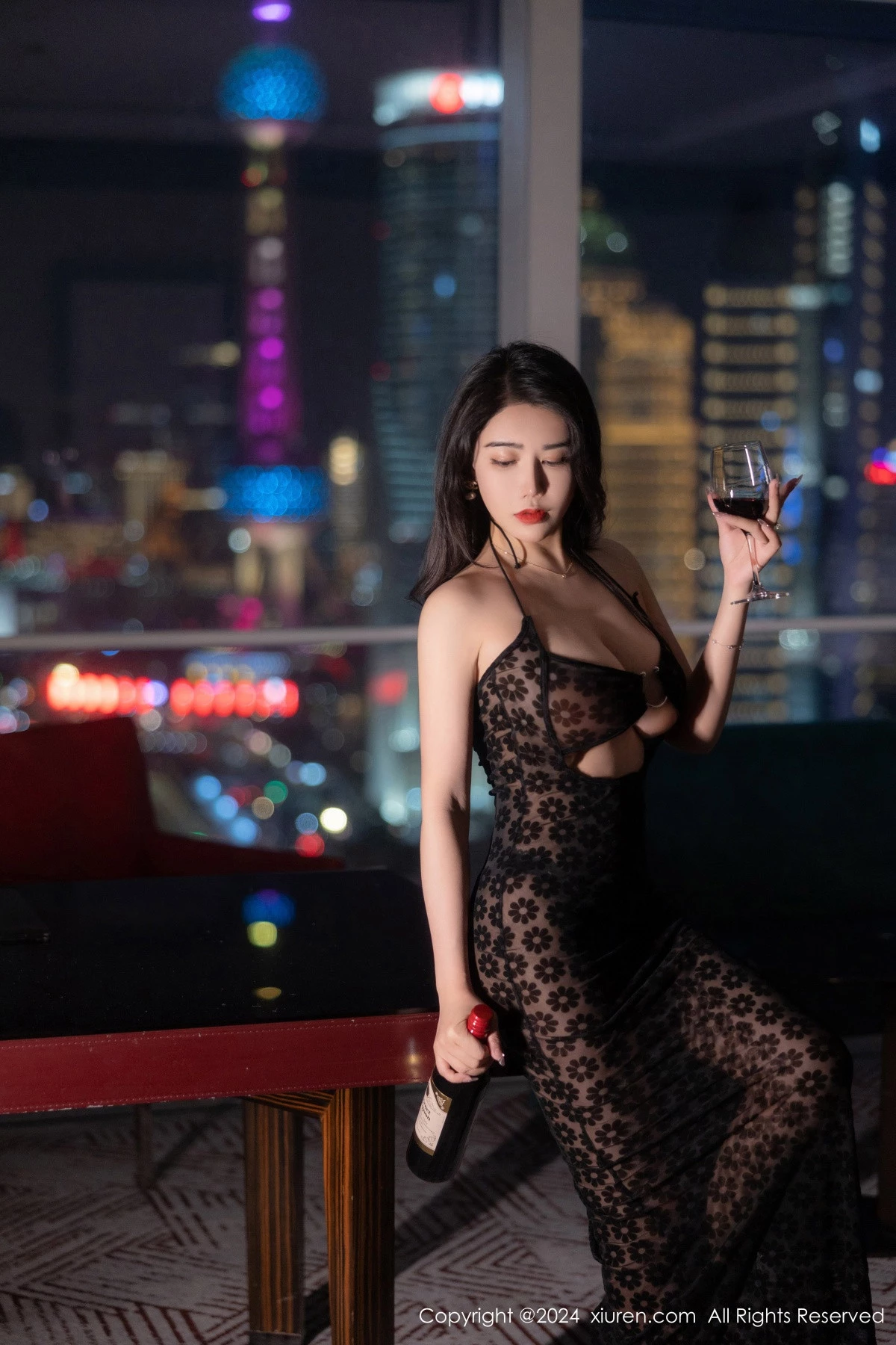 [XiuRen]高清写真图 2024.04.08 No.8355 李若汐 美胸性感