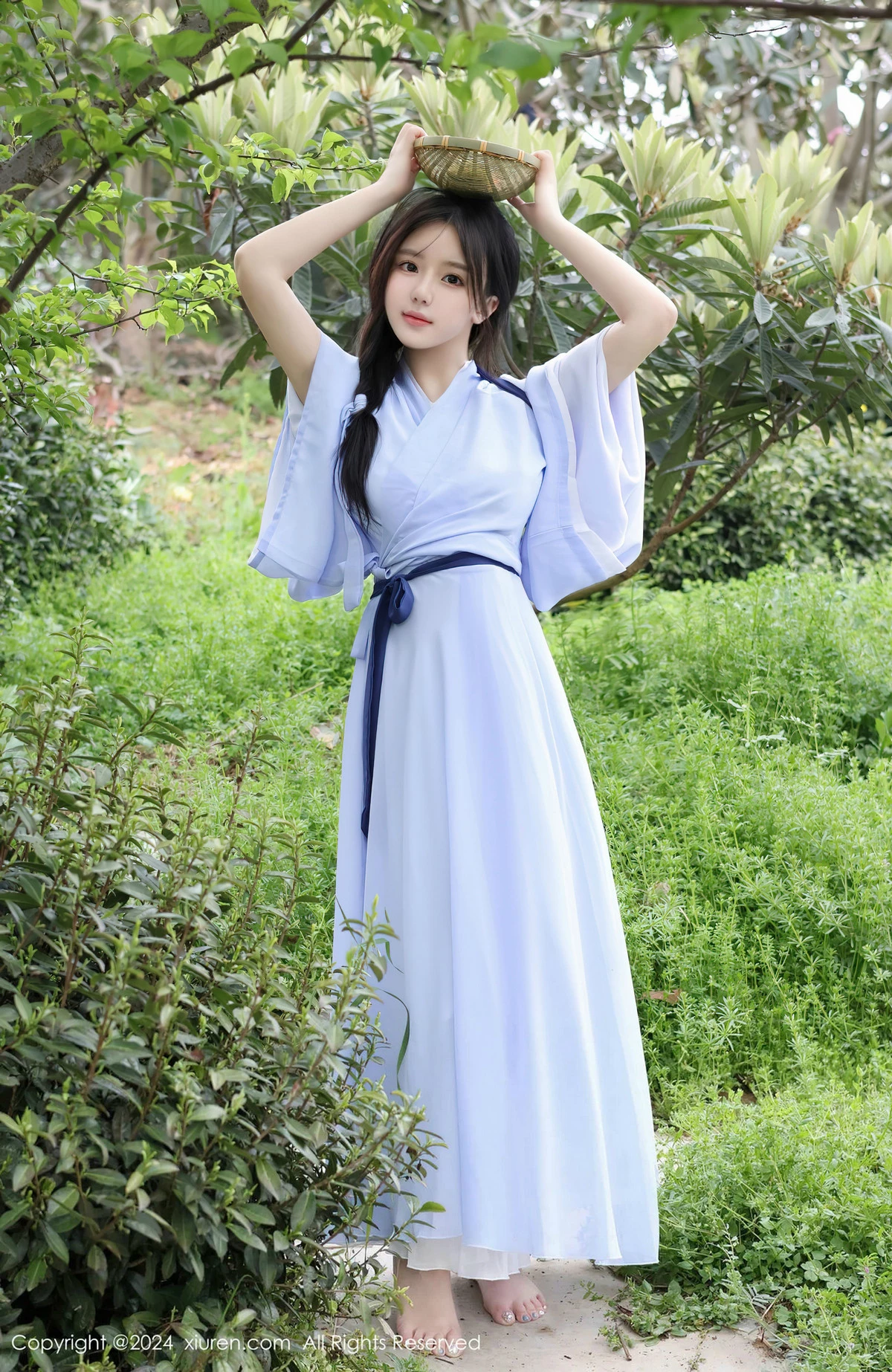 [XiuRen]高清写真图 2024.04.12 No.8386 小薯条nienie 美臀性感