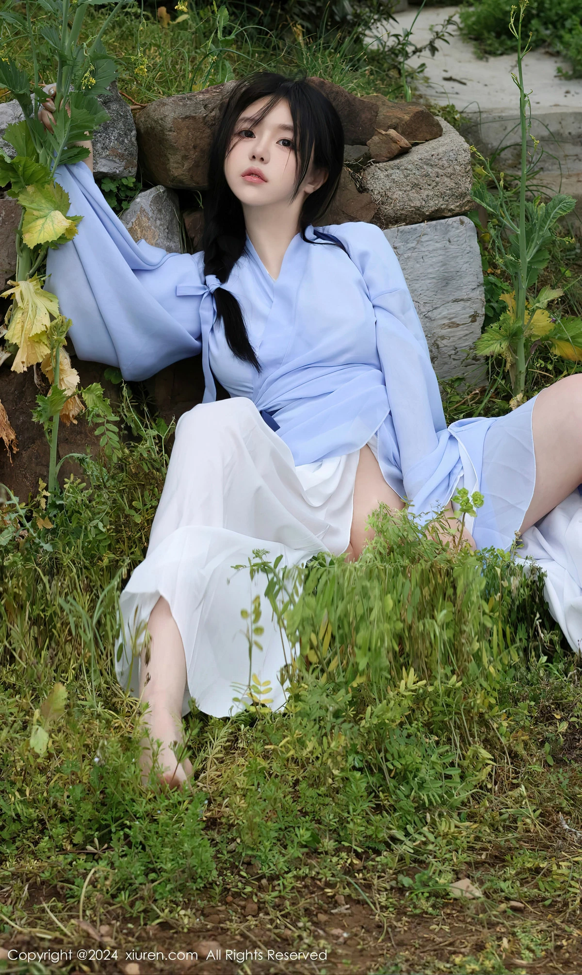 [XiuRen]高清写真图 2024.04.12 No.8386 小薯条nienie 美臀性感