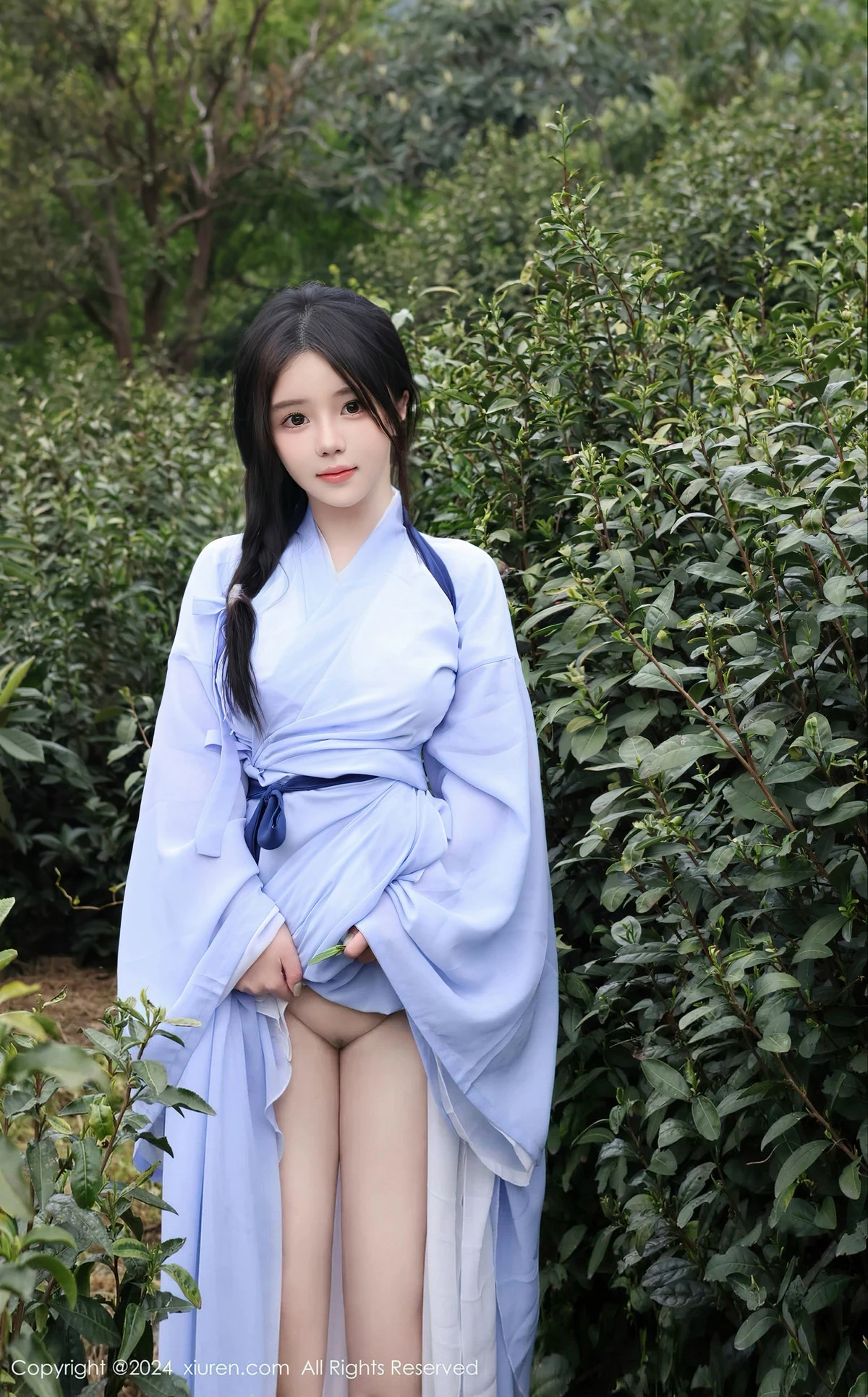 [XiuRen]高清写真图 2024.04.12 No.8386 小薯条nienie 美臀性感