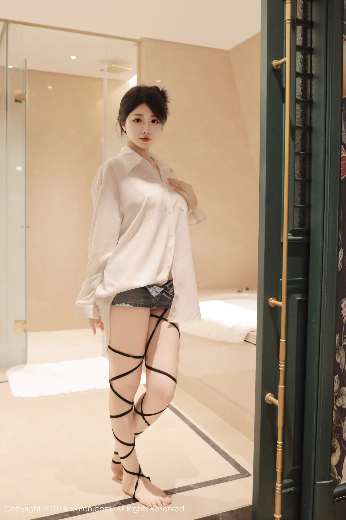 [XiuRen]高清写真图 2024.04.16 No.8400 陈小花 美胸性感