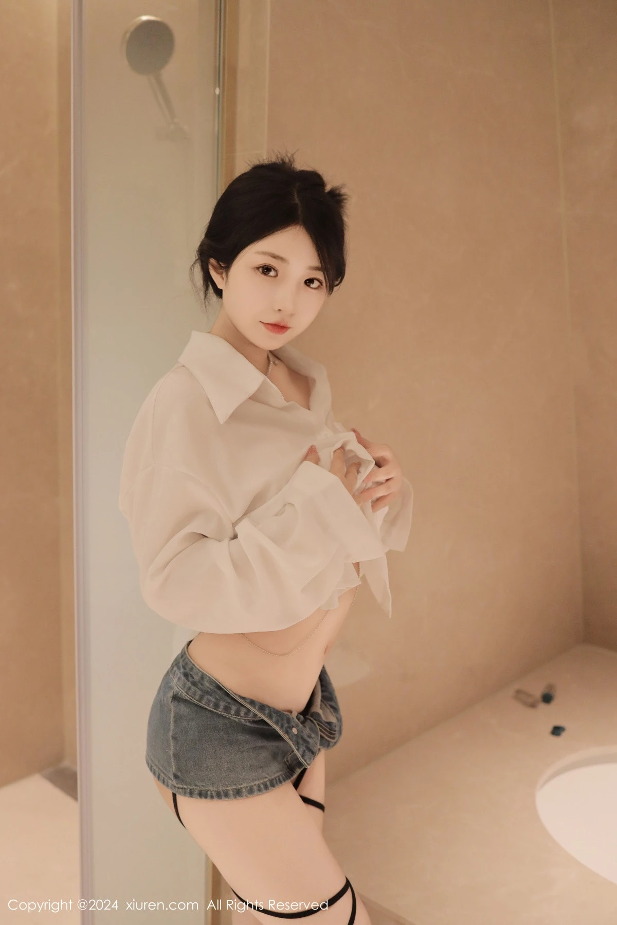 [XiuRen]高清写真图 2024.04.16 No.8400 陈小花 美胸性感