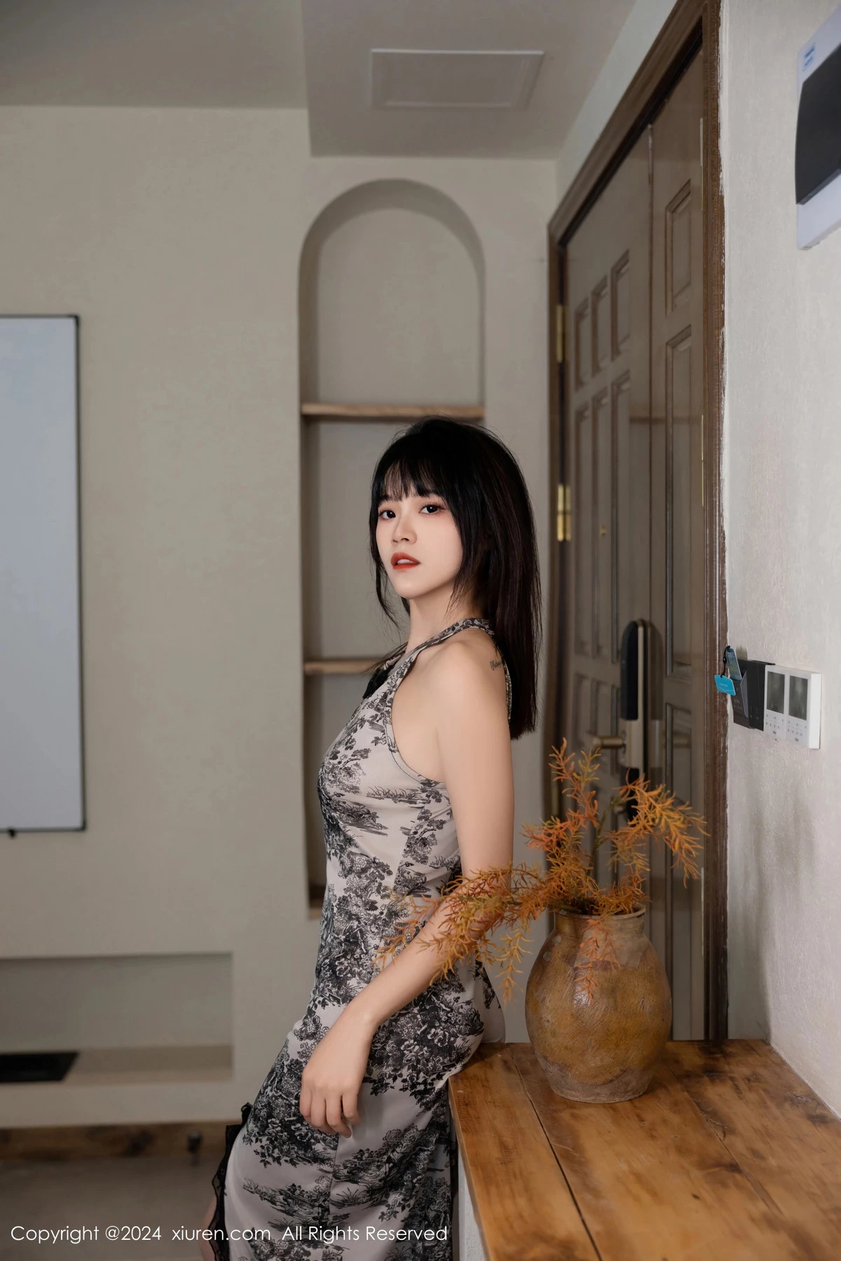 [XiuRen]高清写真图 2024.04.23 No.8434 唐安诺 性感美腿