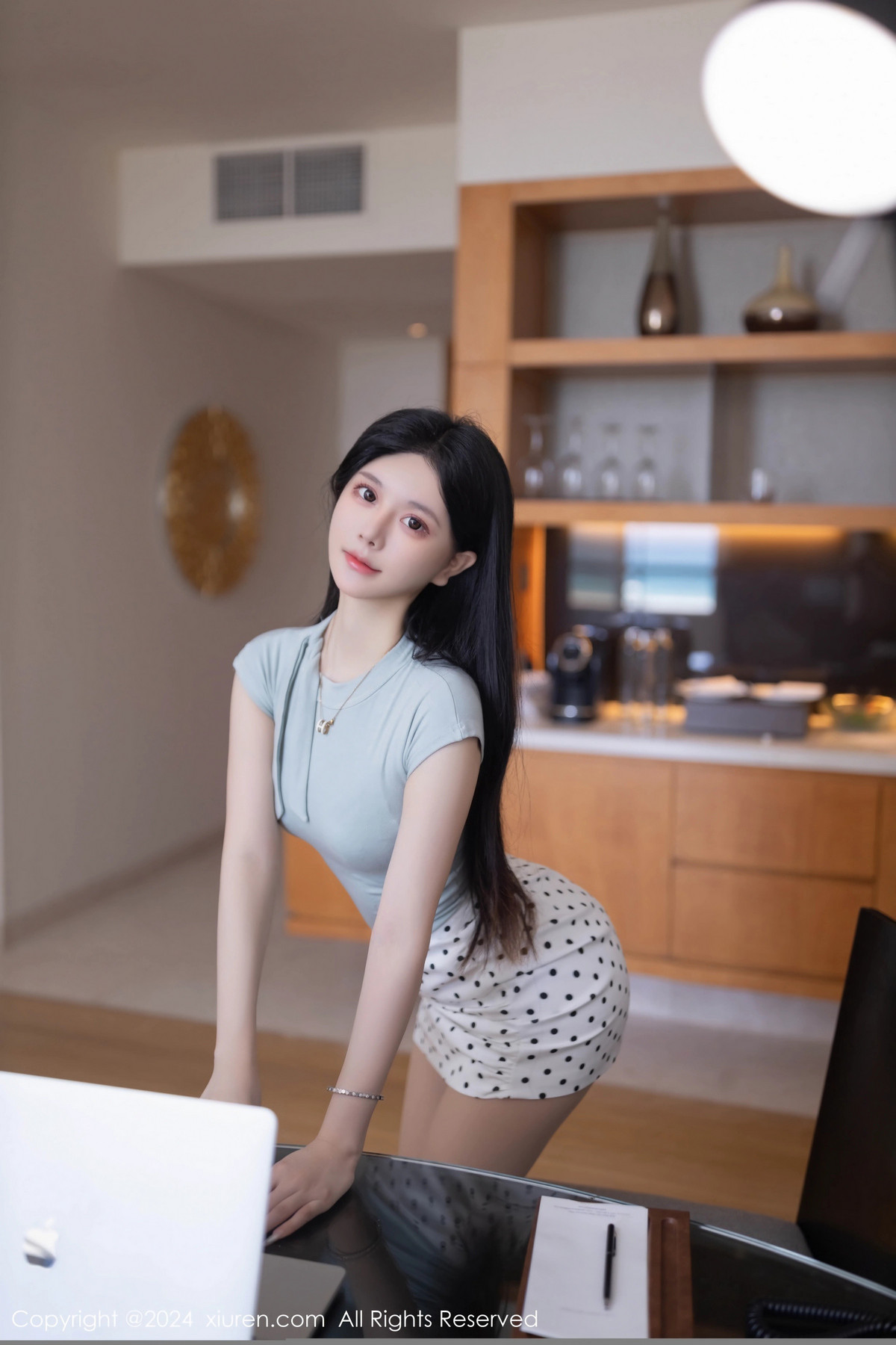 [XiuRen]高清写真图 2024.06.28 No.8774 幼幼 肉丝美腿