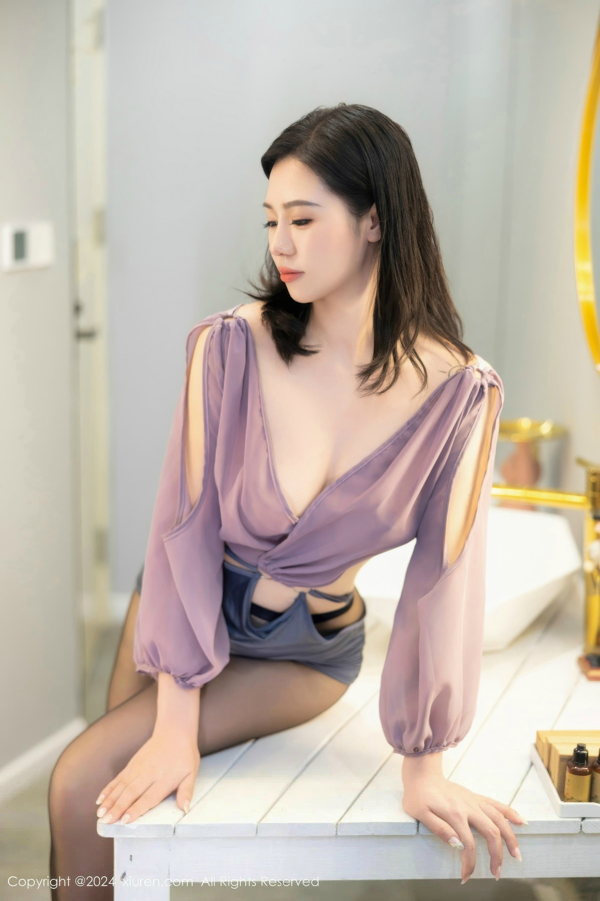 [XiuRen]高清写真图 2024.07.23 No.8902 金小依 黑丝美腿