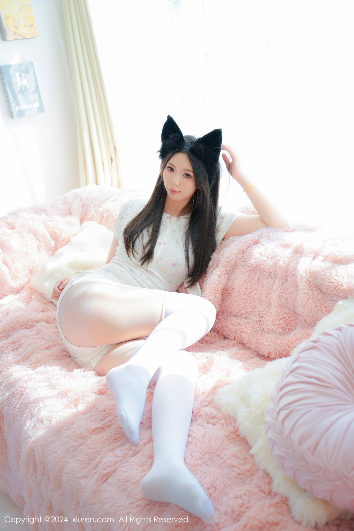 [XiuRen]高清写真图 2024.07.29 No.8930 小波多 丝袜美腿