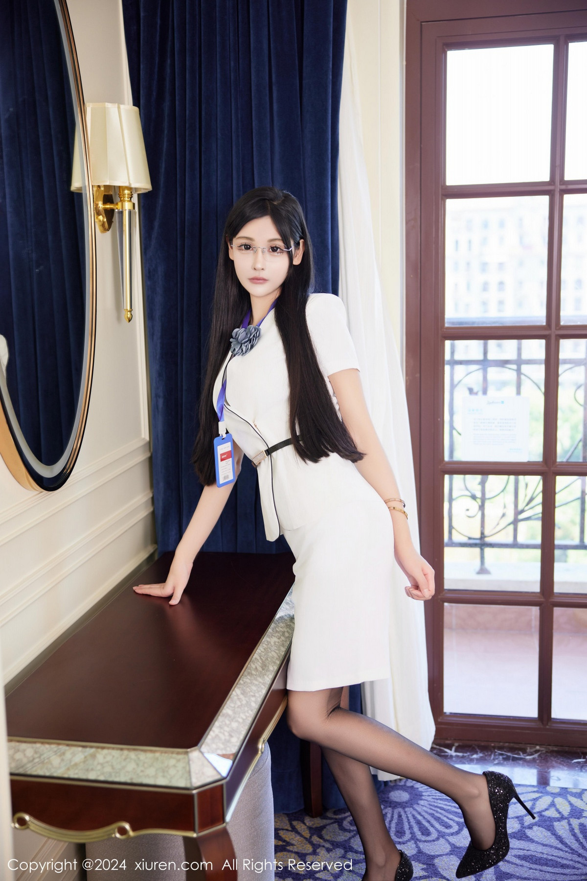 [XiuRen]高清写真图 2024.08.22 No.9049 智恩baby 黑丝美腿