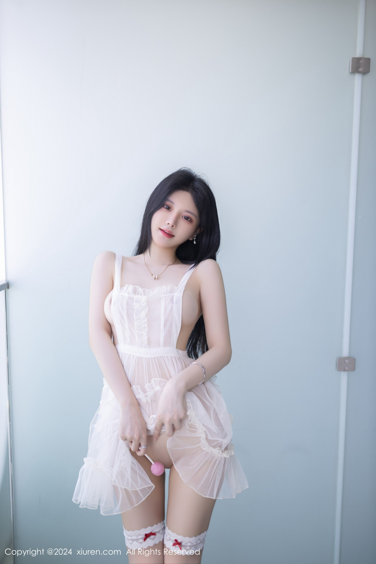 [XiuRen]高清写真图 2024.08.23 No.9062 幼幼 丝袜美腿