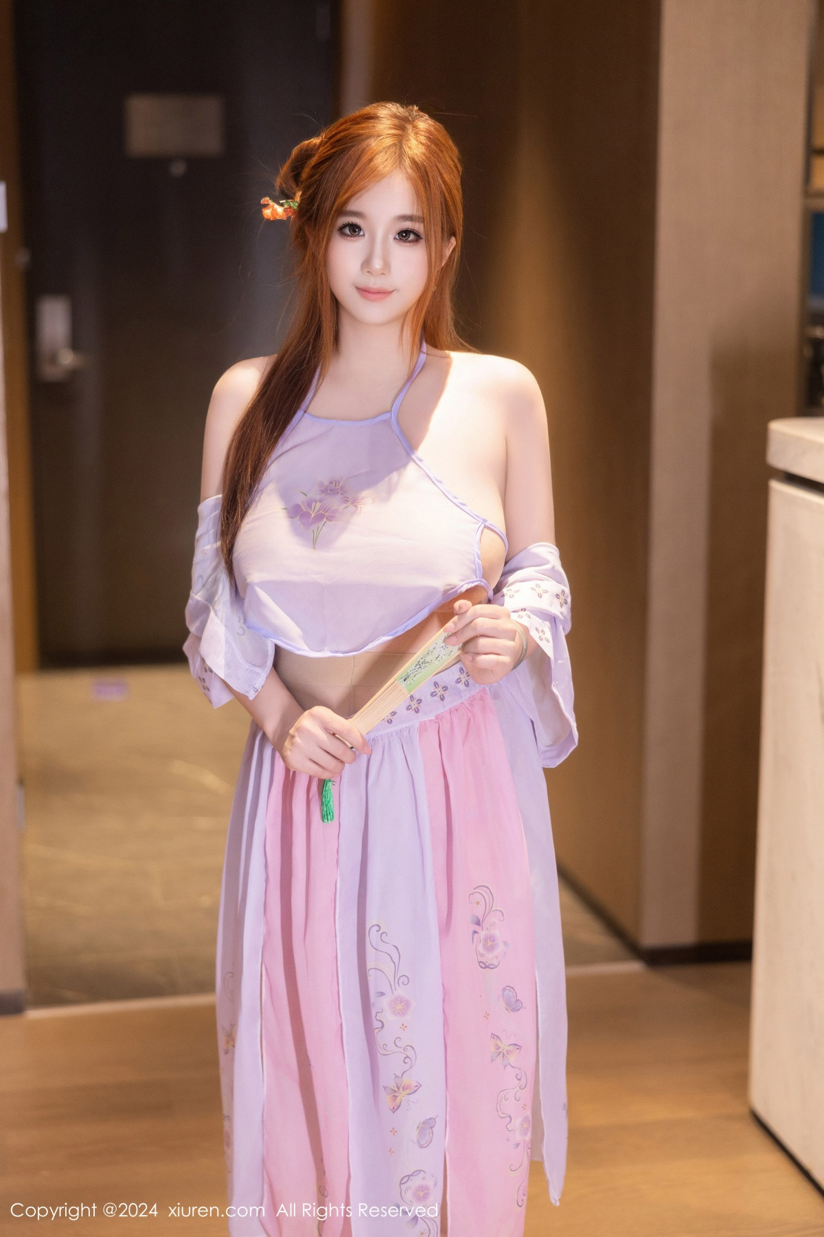 [XiuRen]高清写真图 2024.09.19 No.9178 小肉肉咪 丝袜美腿