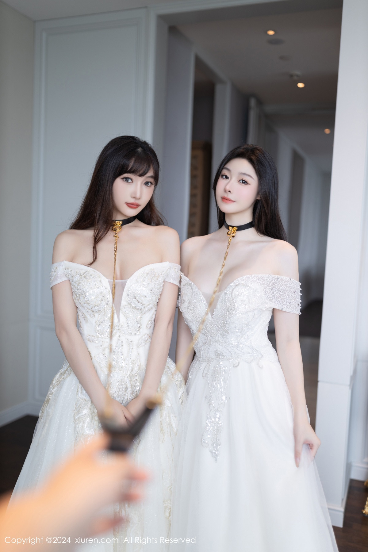 [XiuRen]高清写真图 2024.09.30 No.9240 小逗逗 丝袜美腿