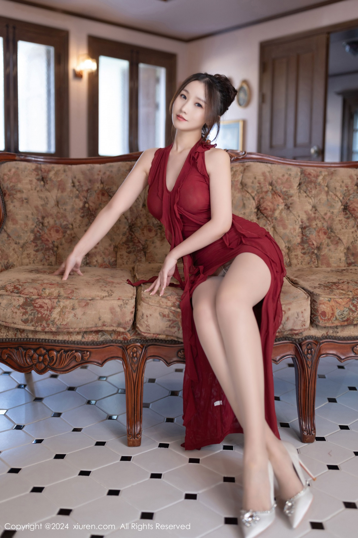 [XiuRen]高清写真图 2024.10.16 No.9297 杏子Yada 丝袜美腿