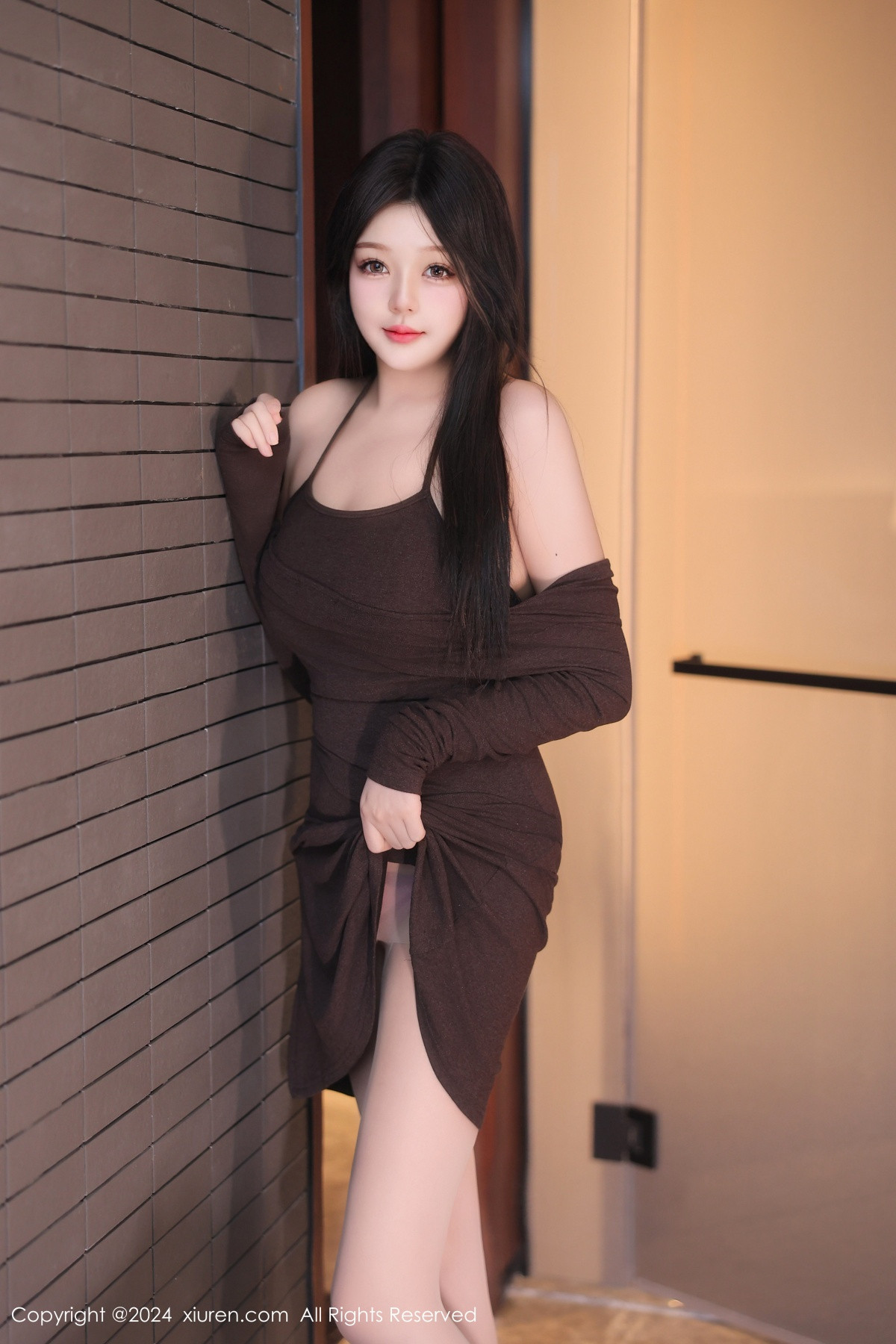 [XiuRen]高清写真图 2024.10.18 No.9306 柚柚小奶瓶 丝袜美臀