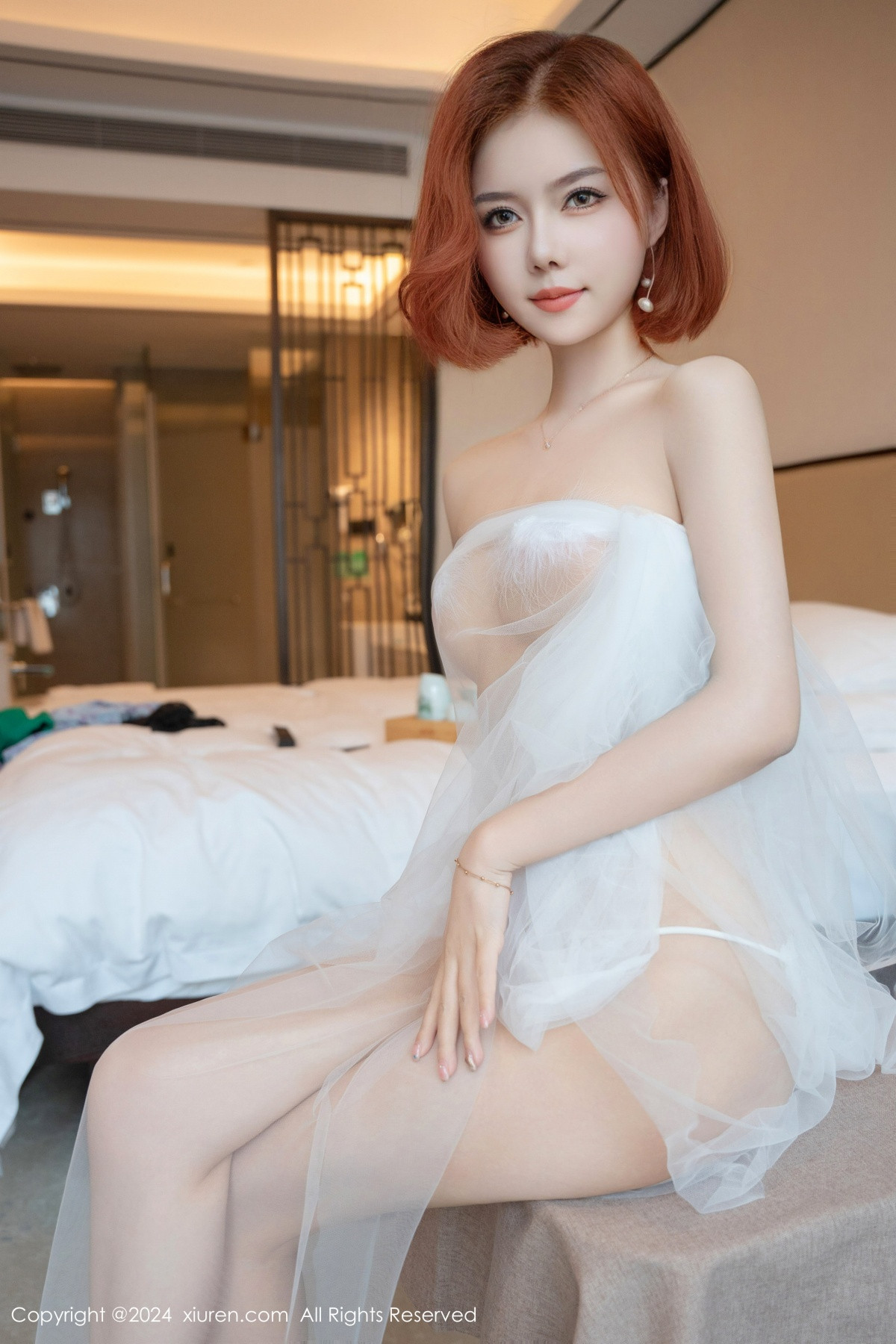 [XiuRen]高清写真图 2024.10.21 No.9318 白芷yy 性感美腿
