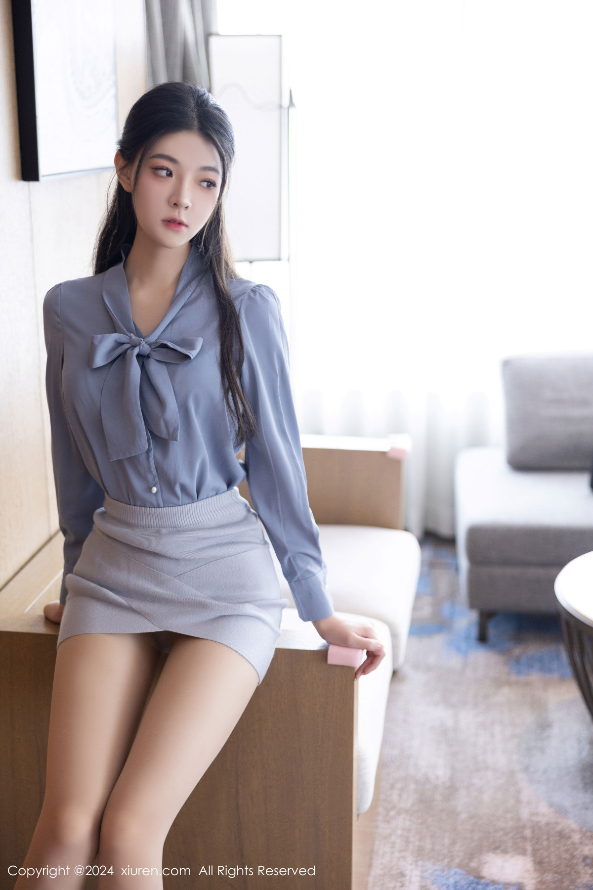 [XiuRen]高清写真图 2024.10.23 No.9333 初梦瑶 丝袜美腿