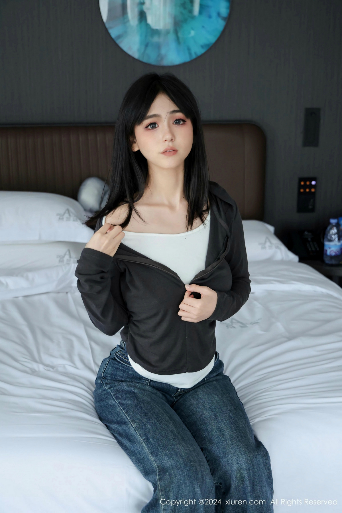 [XiuRen]高清写真图 2024.11.19 No.9464 奶芙乔乔 美腿性感
