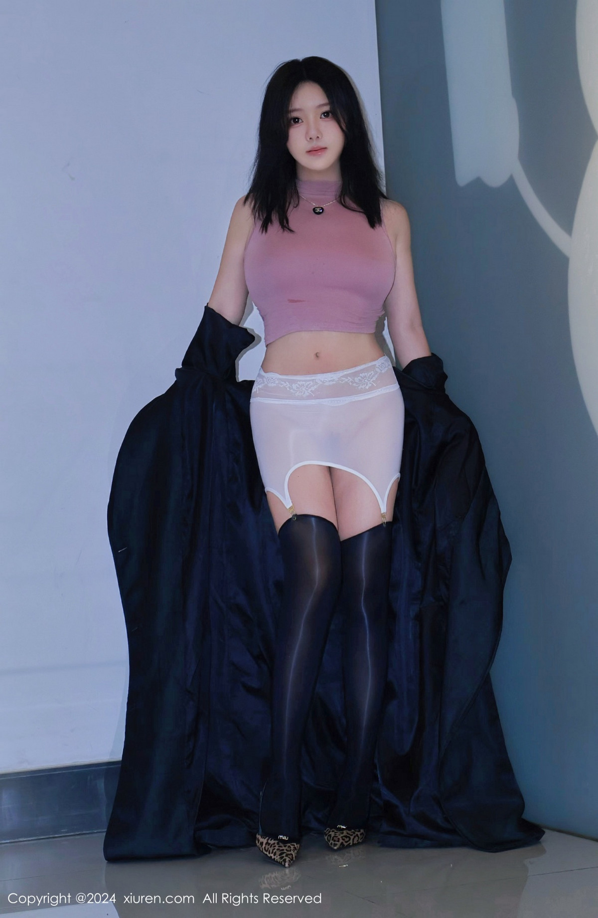 [XiuRen]高清写真图 2024.11.22 No.9489 小薯条nienie 黑丝美腿
